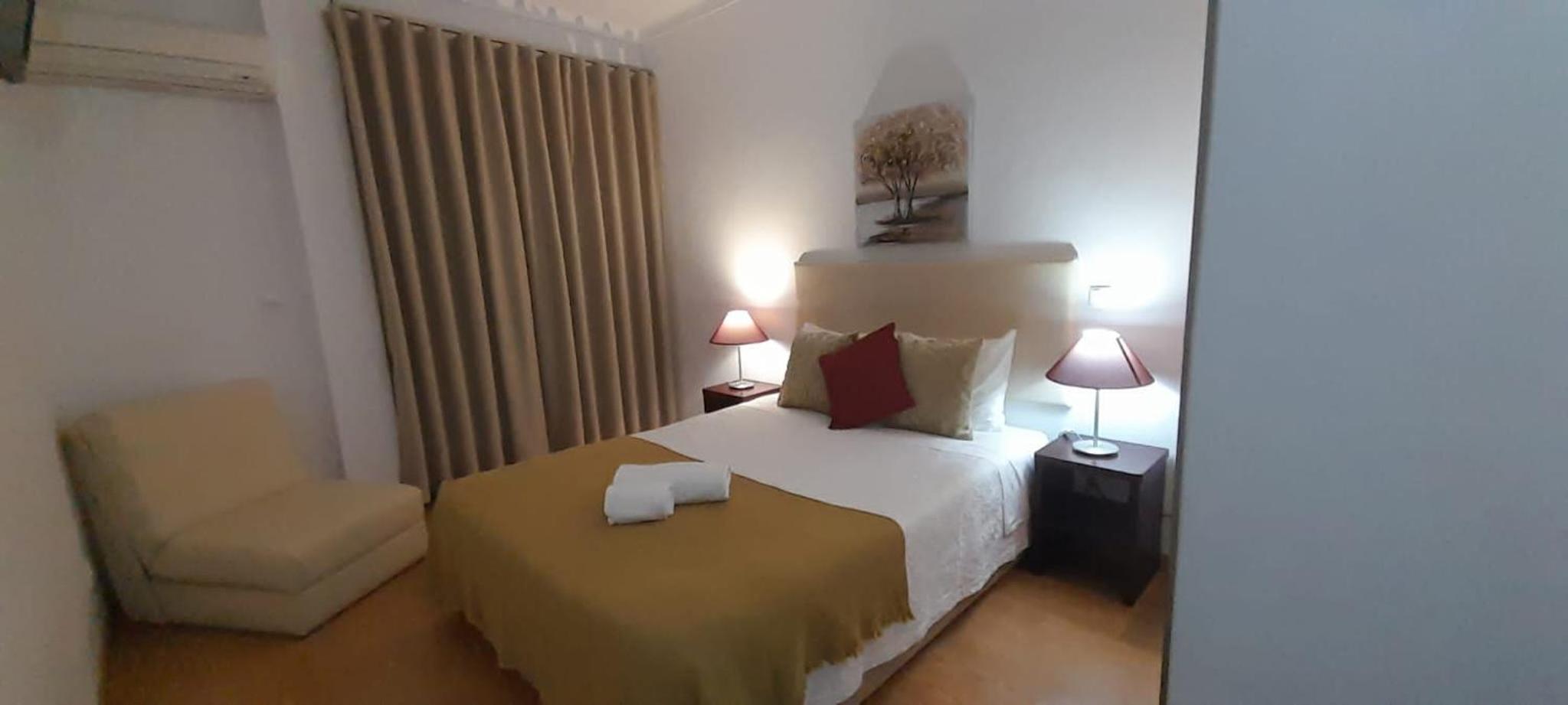 Double or Twin Room - Photo 15