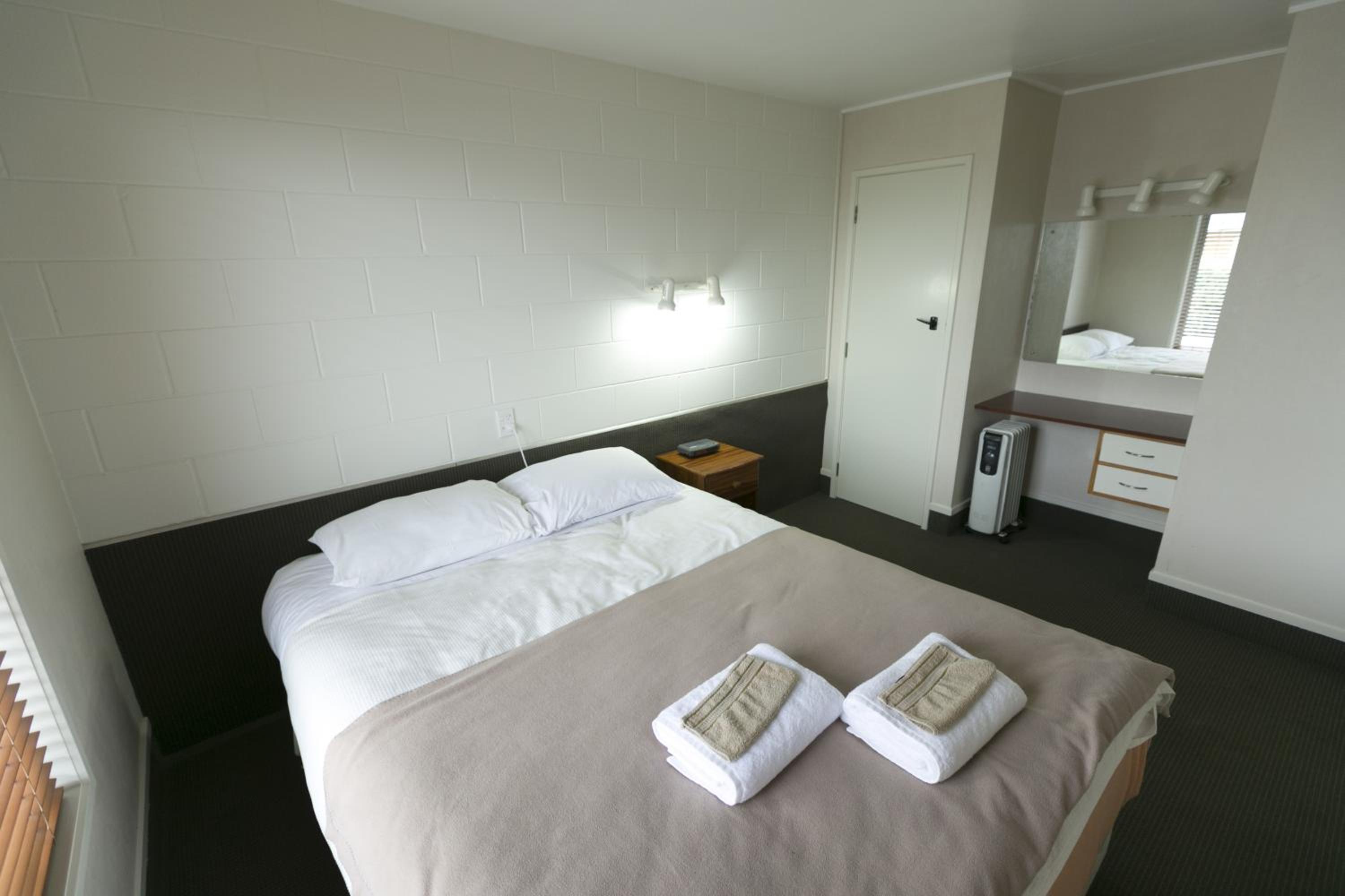 Economy Double or Twin Room - Photo 6