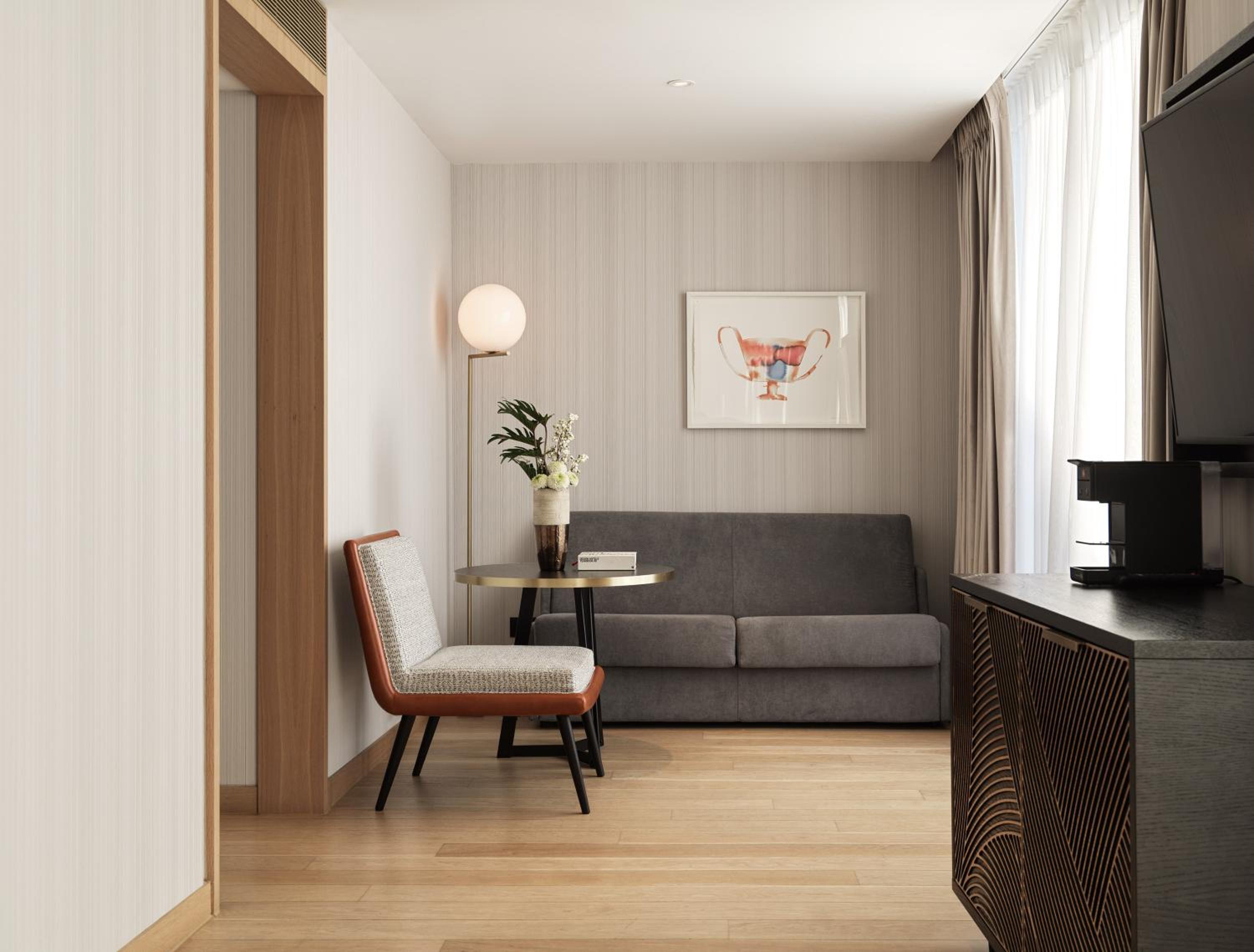 Premium Family Room