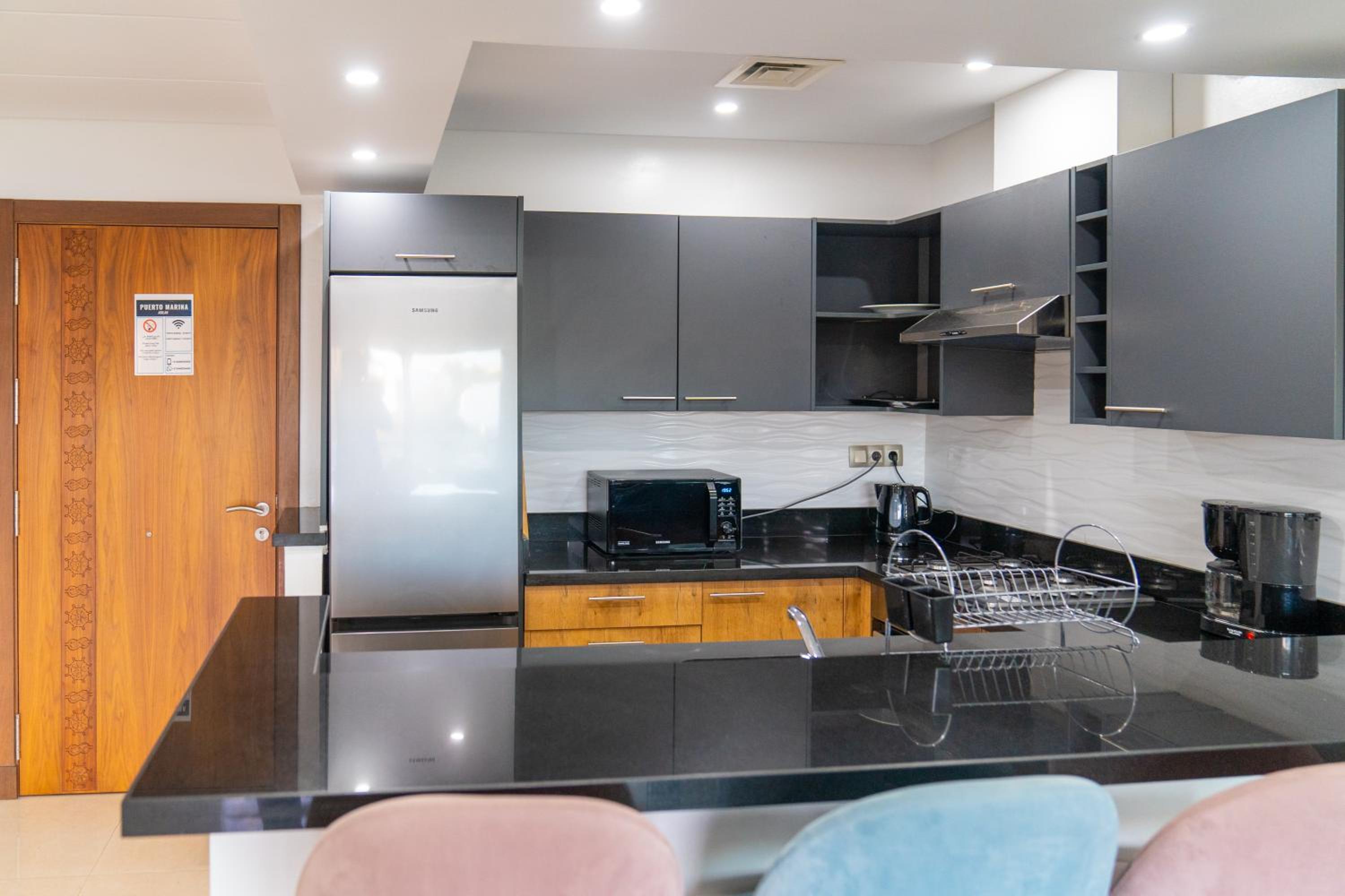 Apartment with Garden View - Photo 4