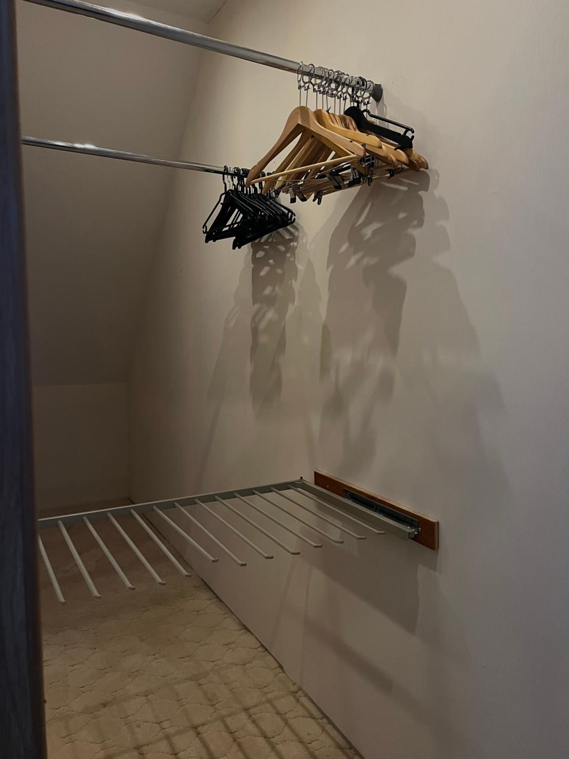 Three-Bedroom House - Photo 3