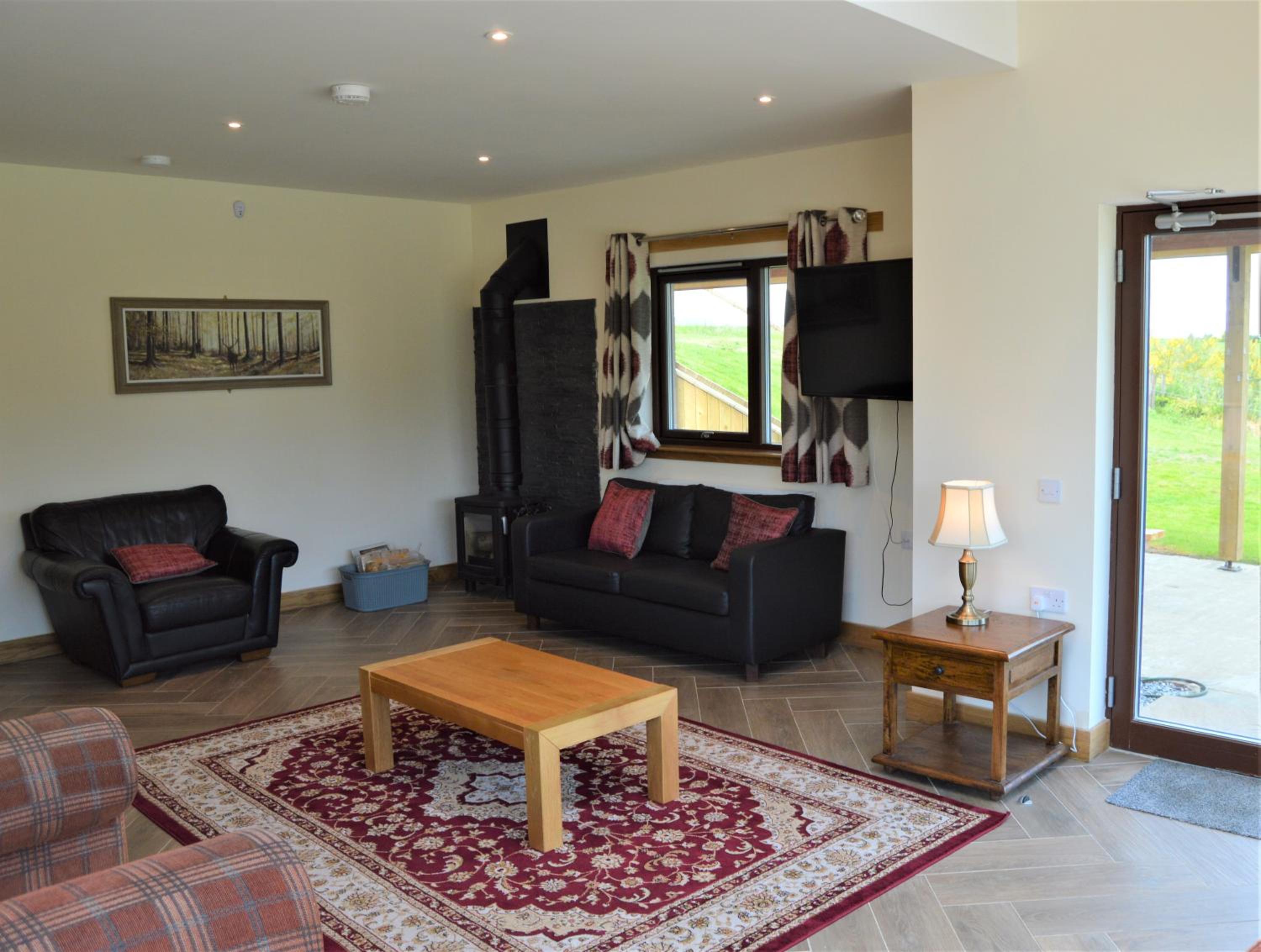 Six-Bedroom House photo 1