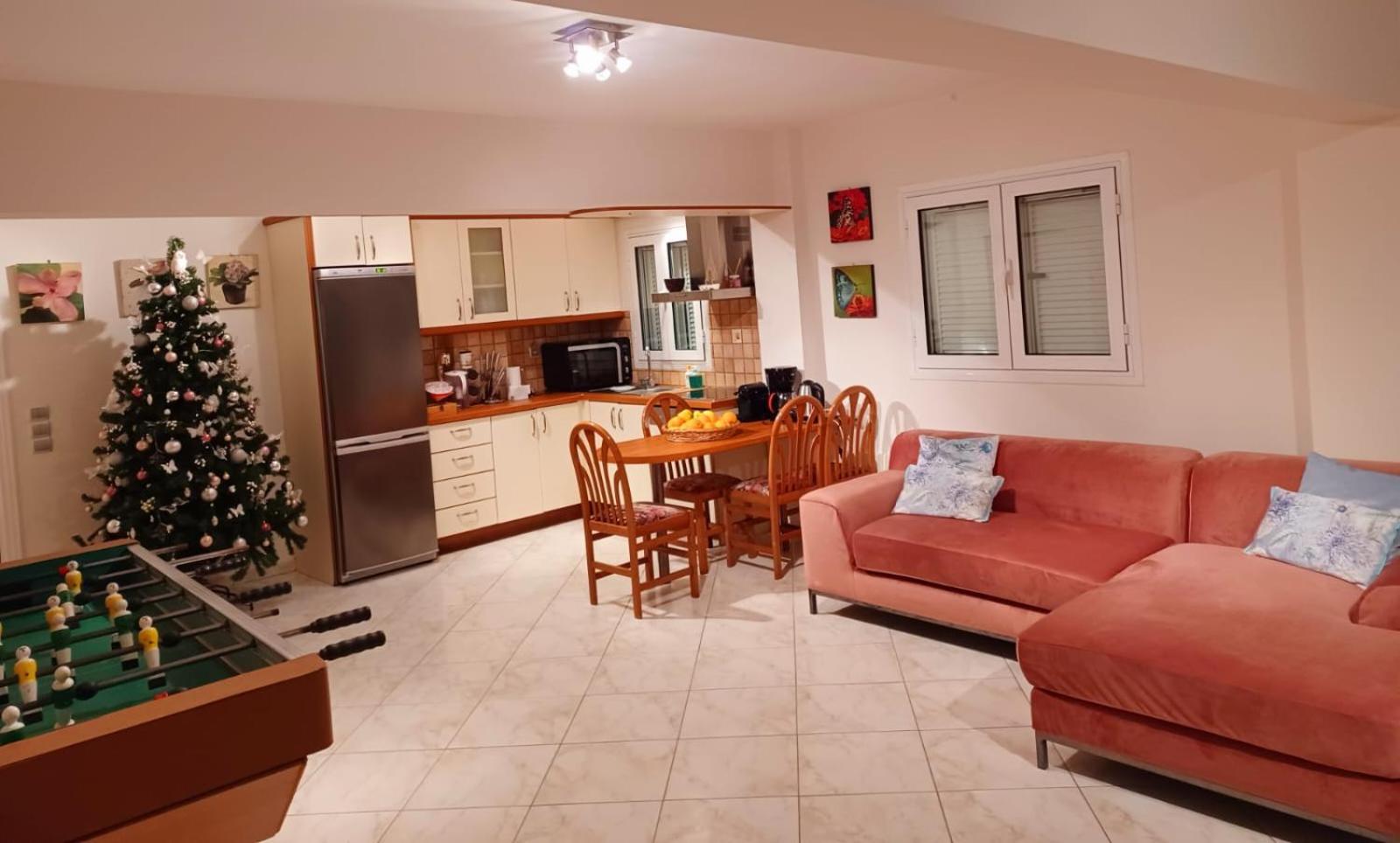 Two-Bedroom House - Photo 22