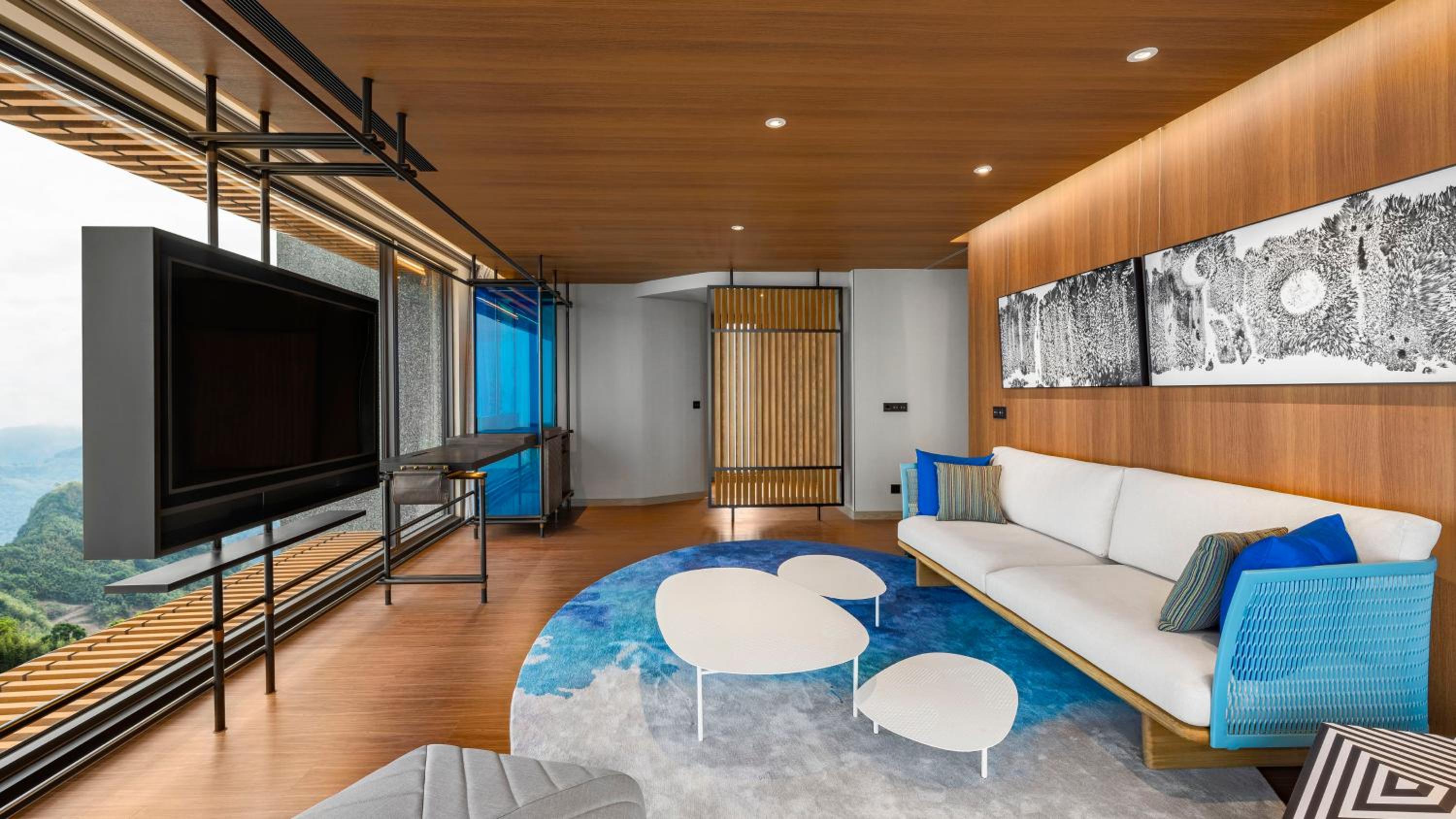 One-Bedroom Suite - Photo 1