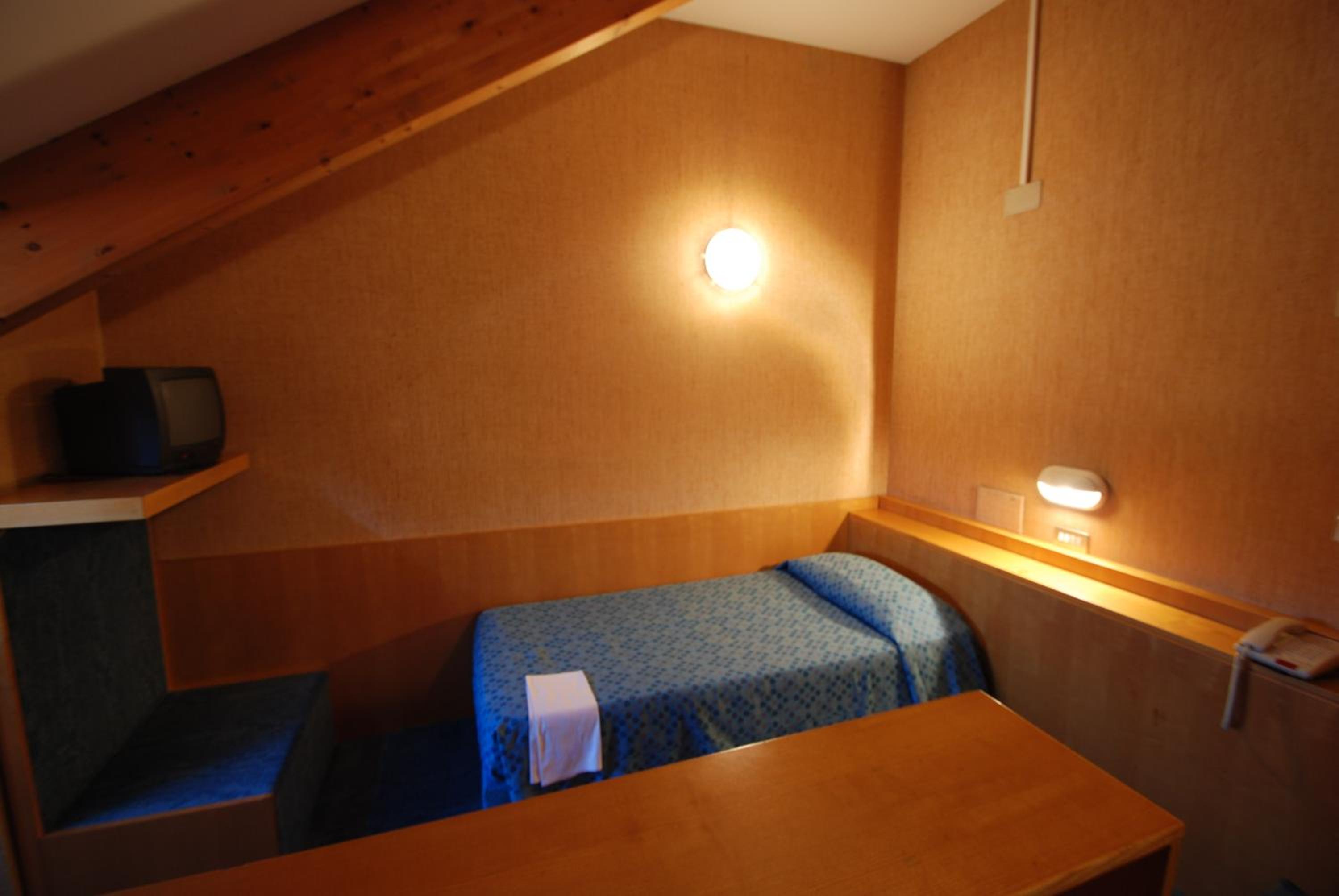 Double Room - Photo 4