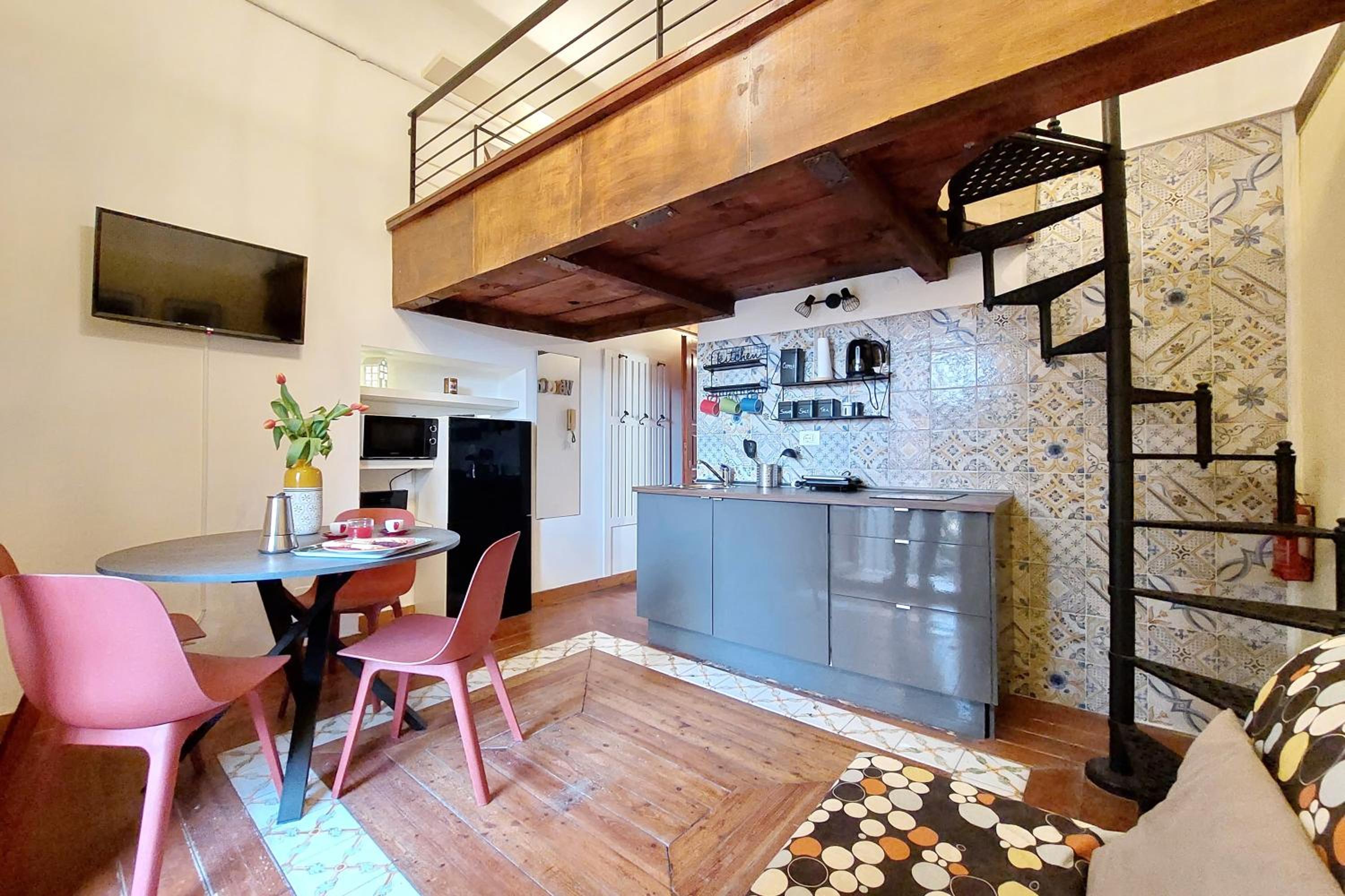 One-Bedroom Apartment