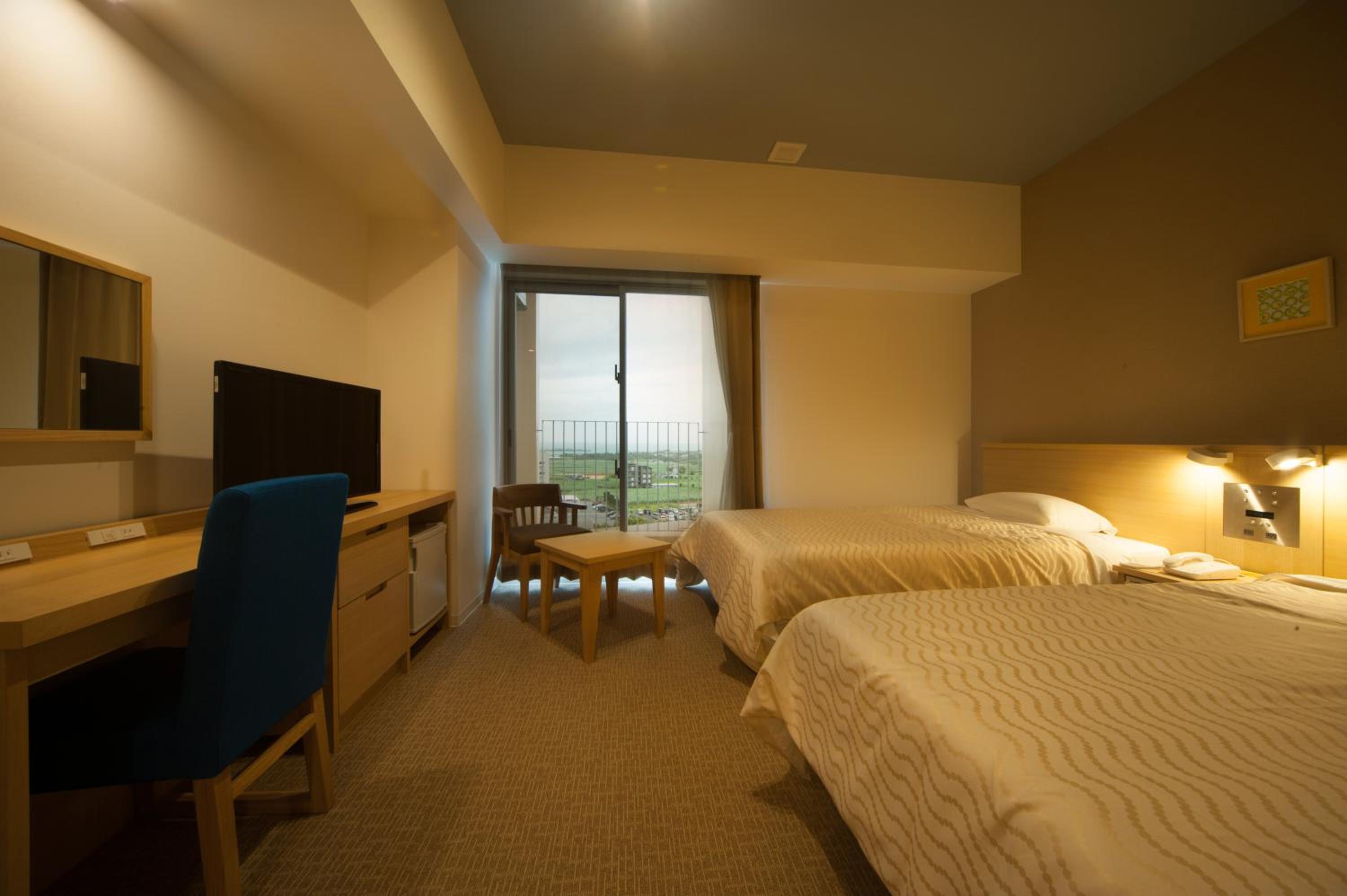 Standard Twin Room - Photo 17