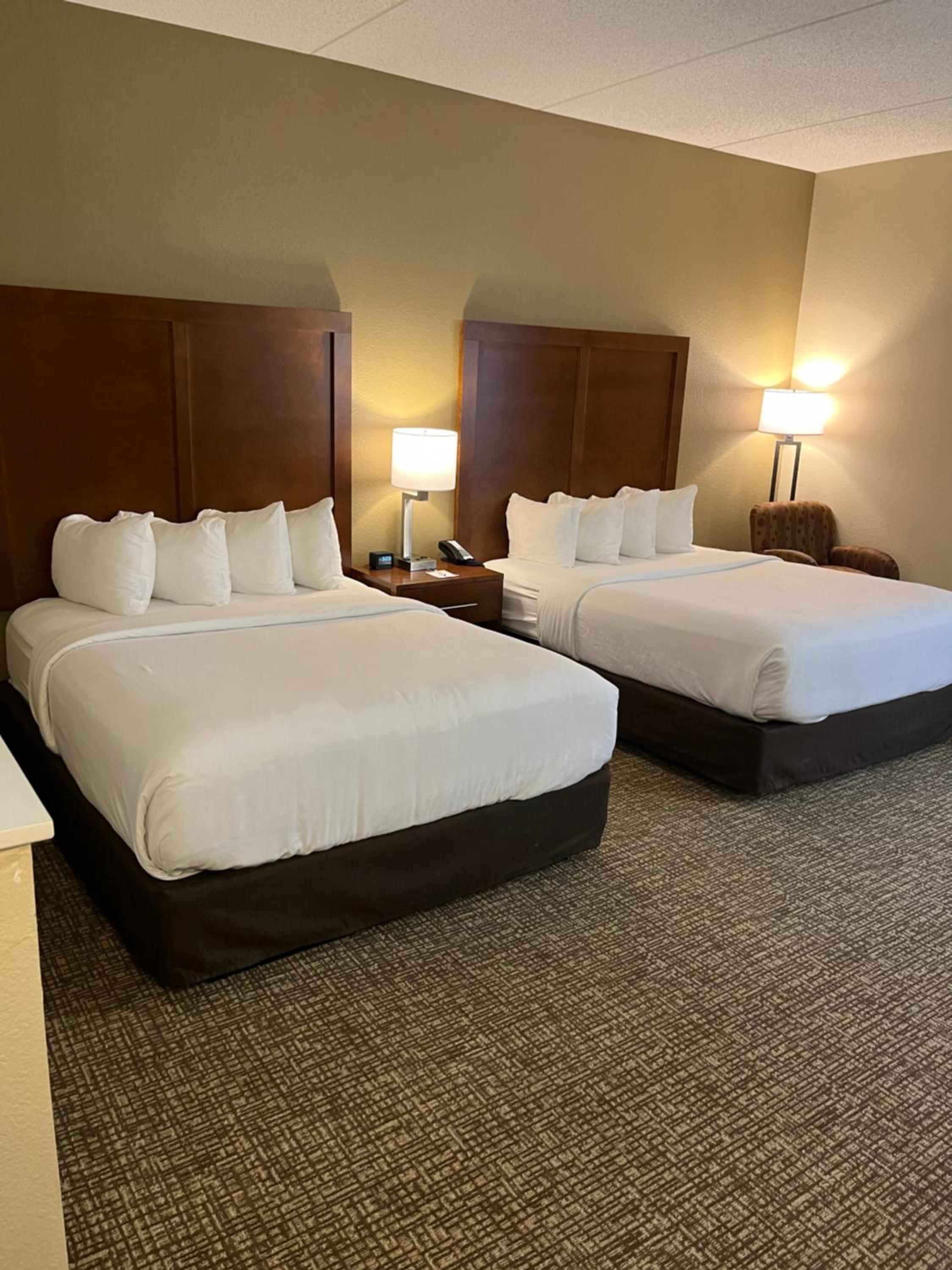 Suite with Two Queen Beds - Non-Smoking - Photo 1