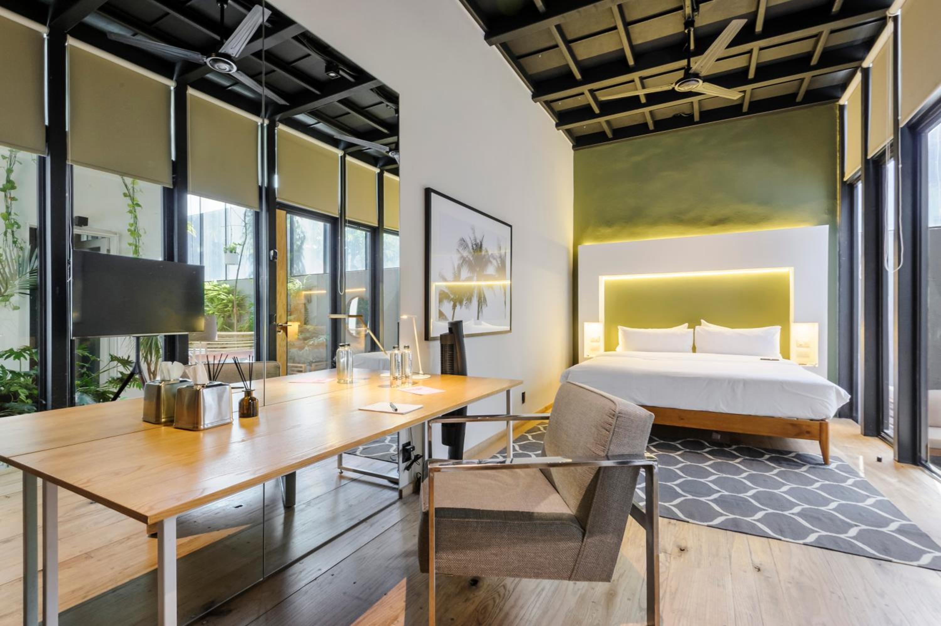 Junior Suite with Balcony photo 1