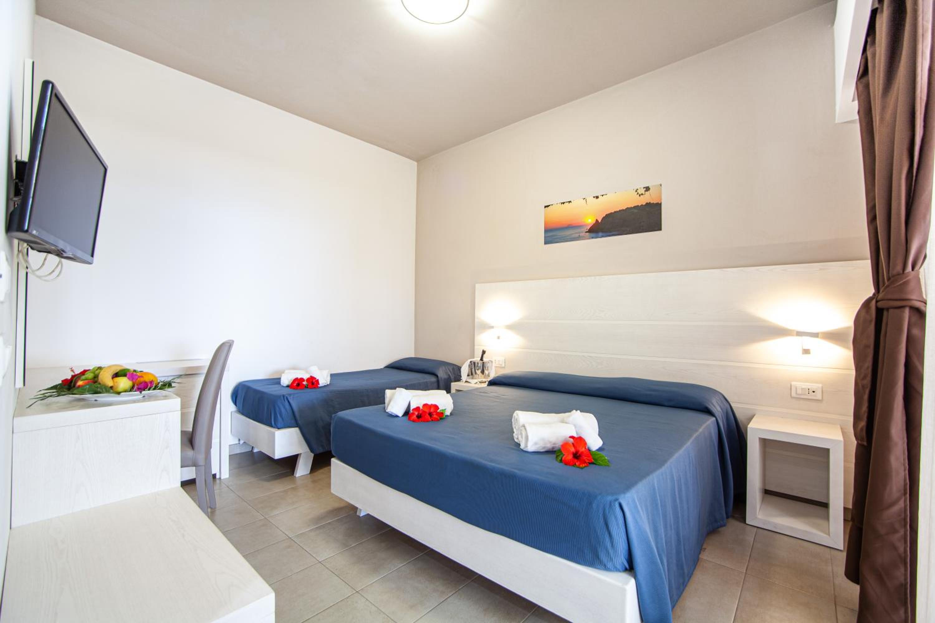 Classic Triple Room - Photo 3
