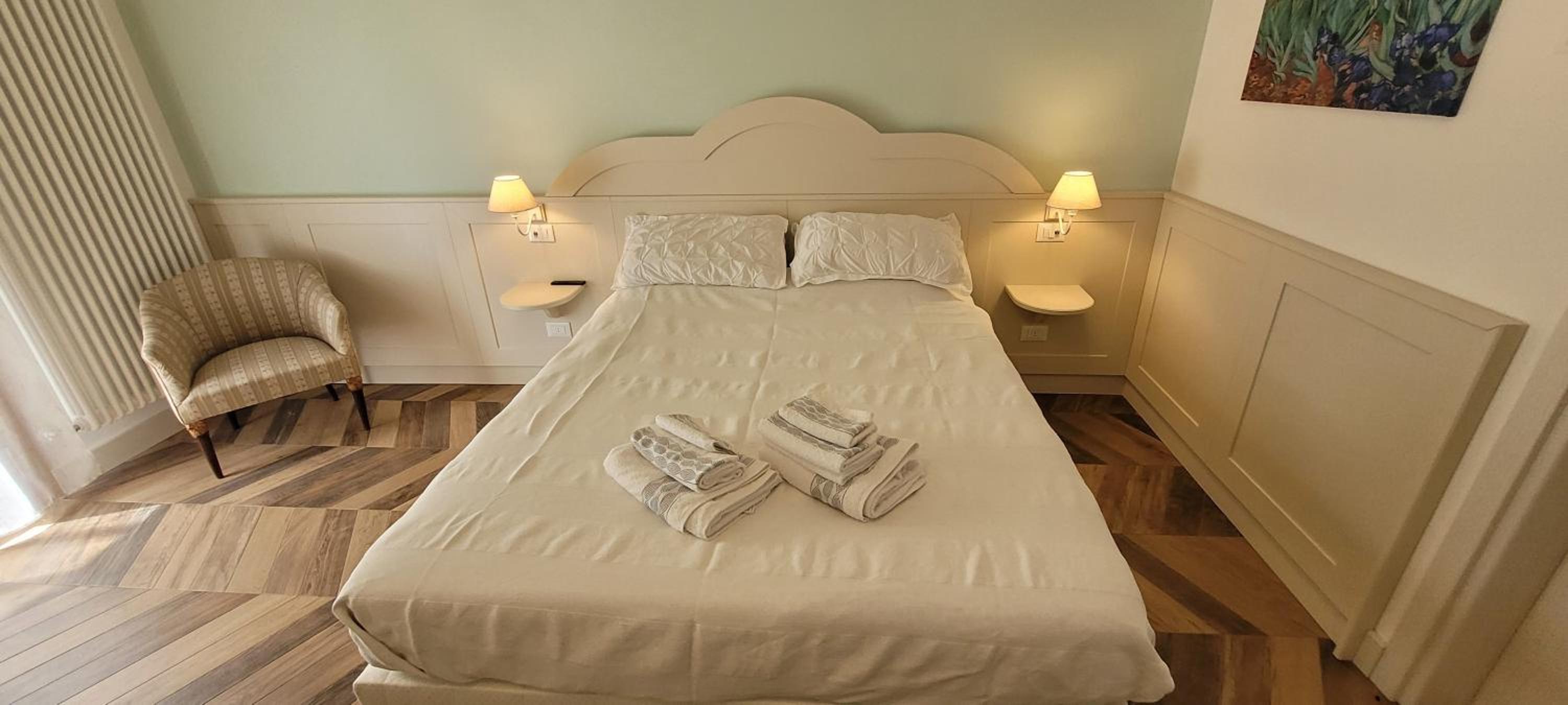 Double Room with Private Bathroom