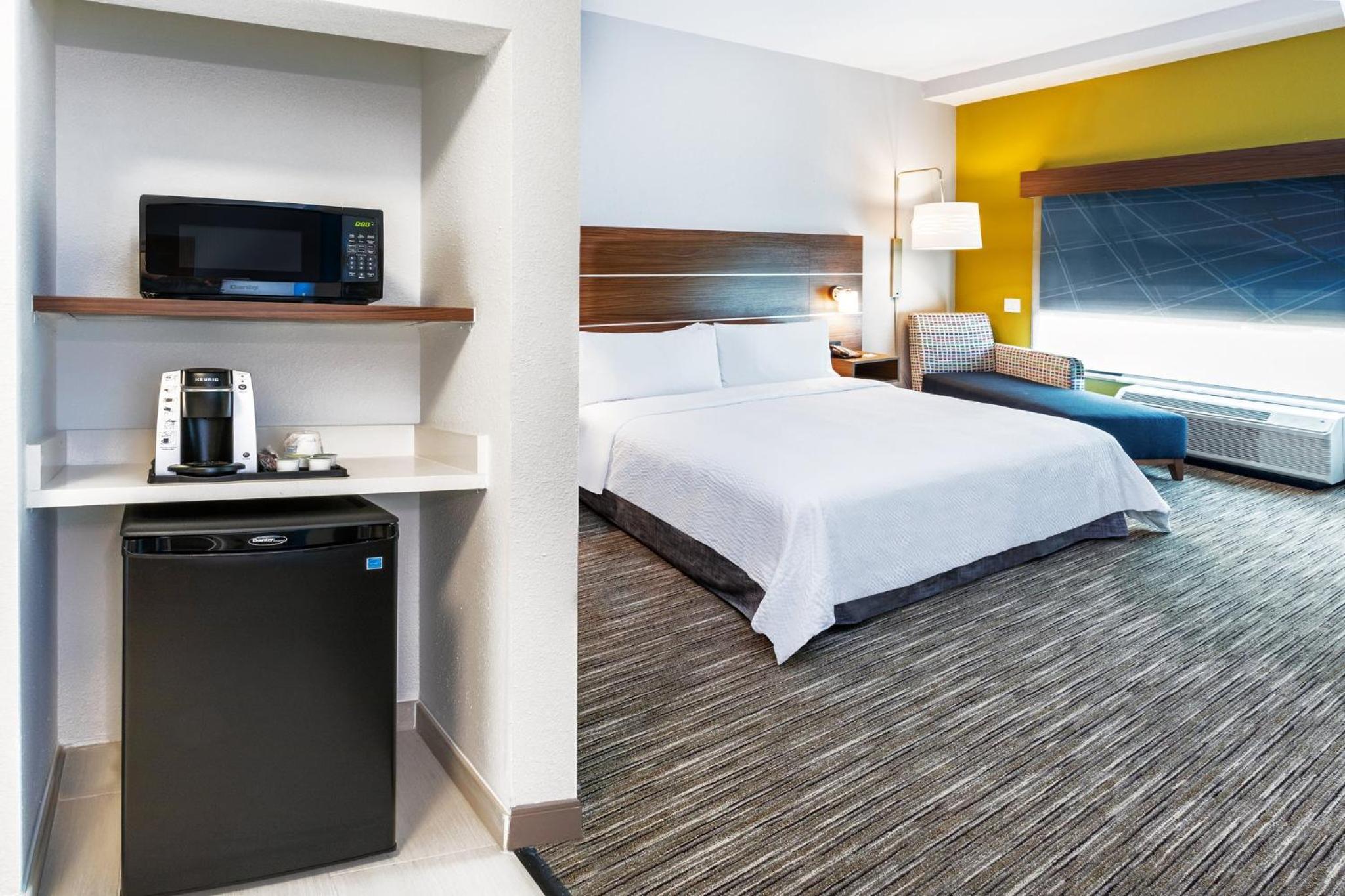 Standard King Room - Photo 1