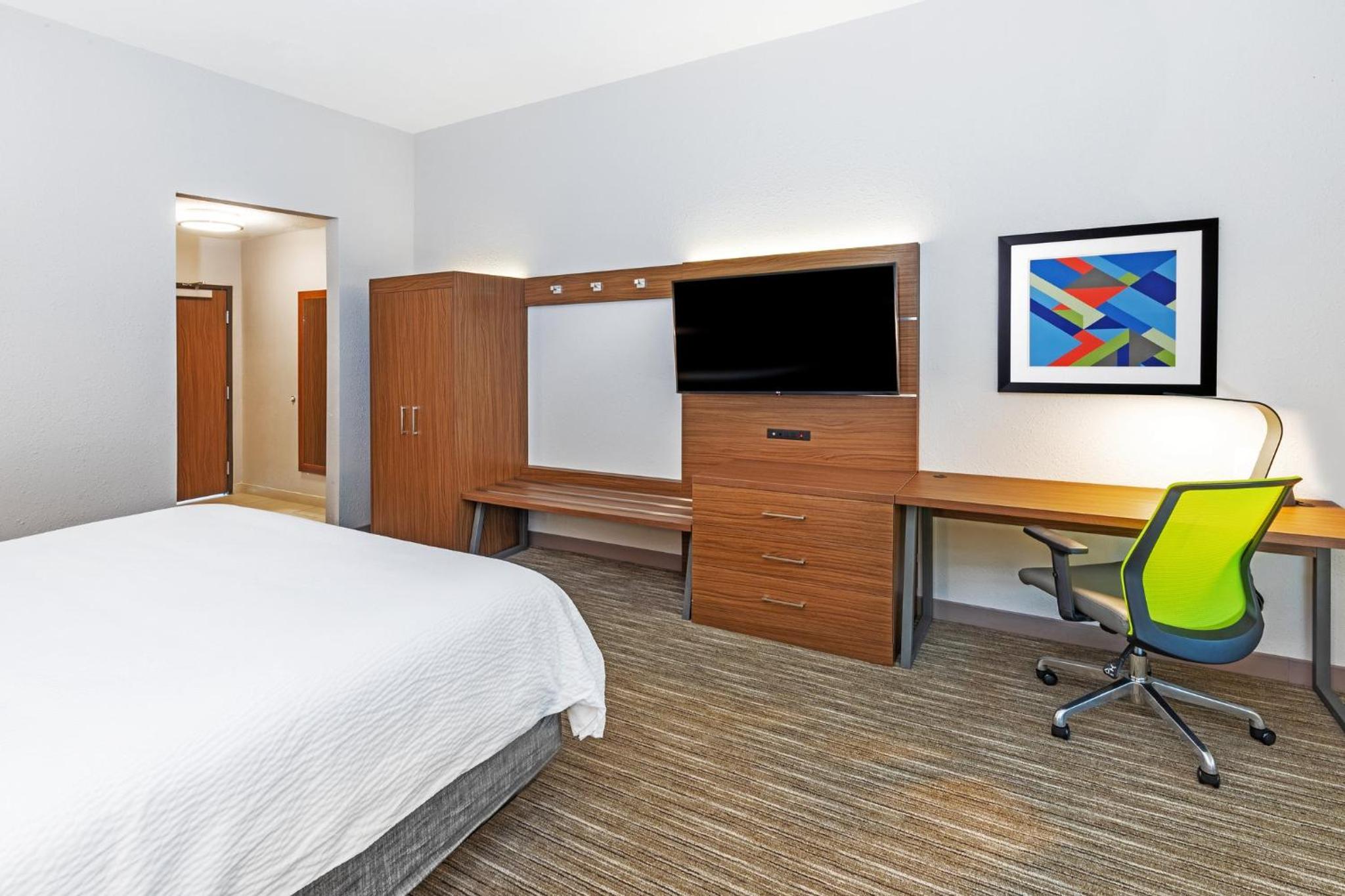 Standard King Room - Photo 2