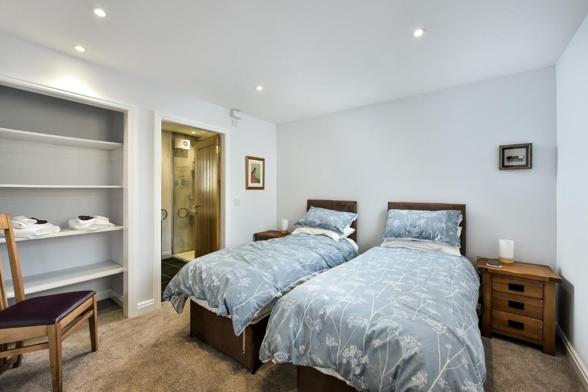 Two-Bedroom House photo 2