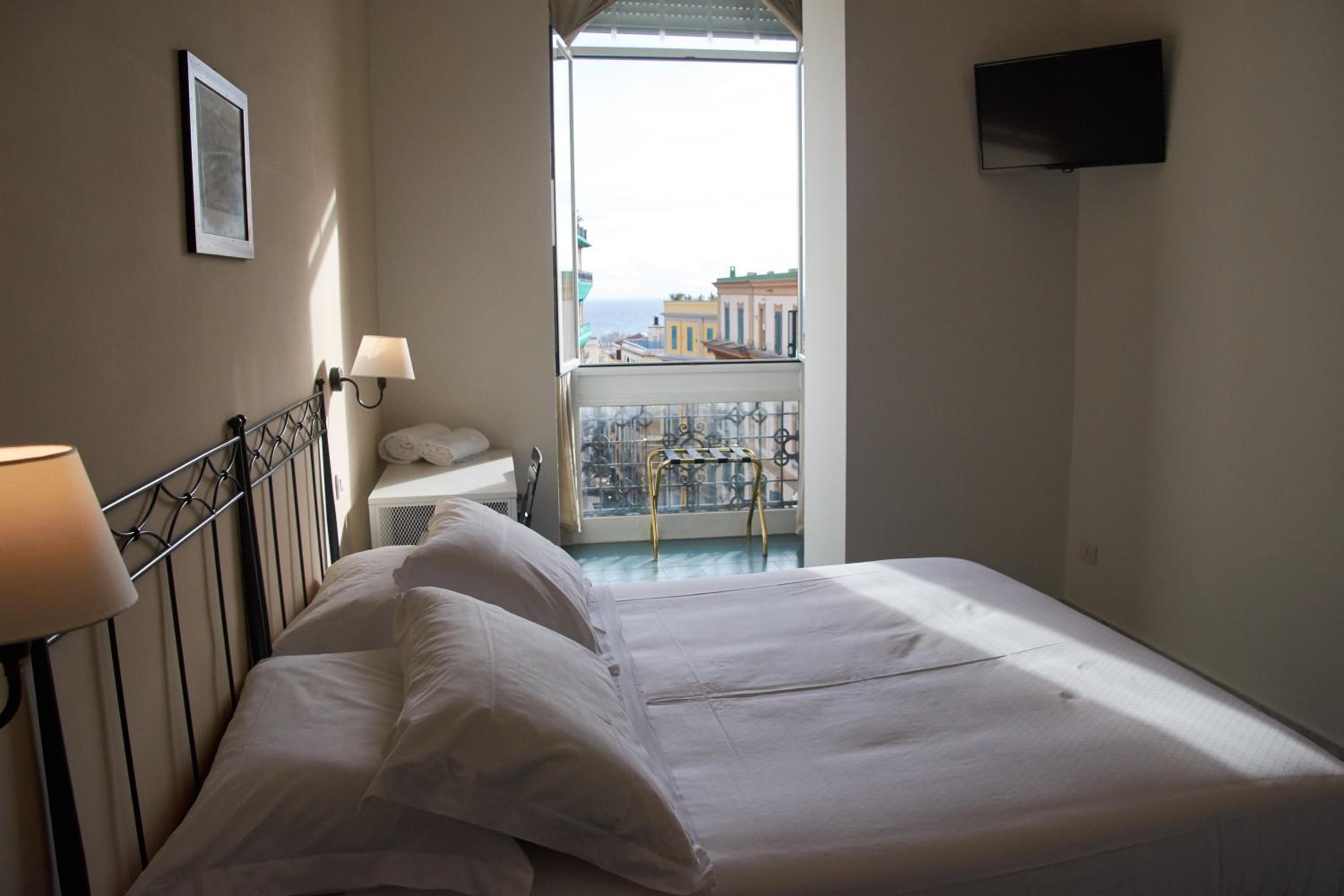 Classic Double Room photo 2