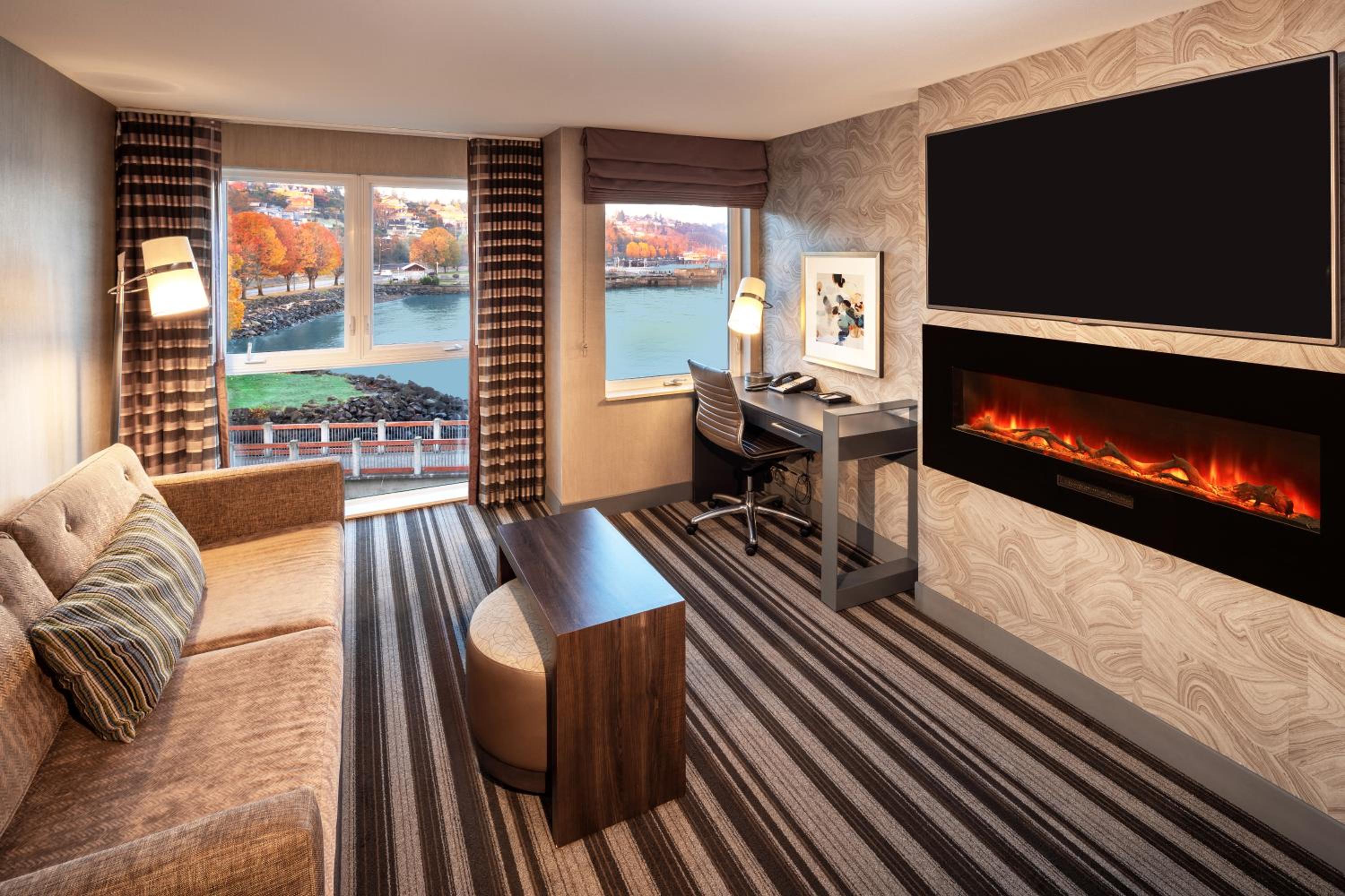 King Suite with Bay View