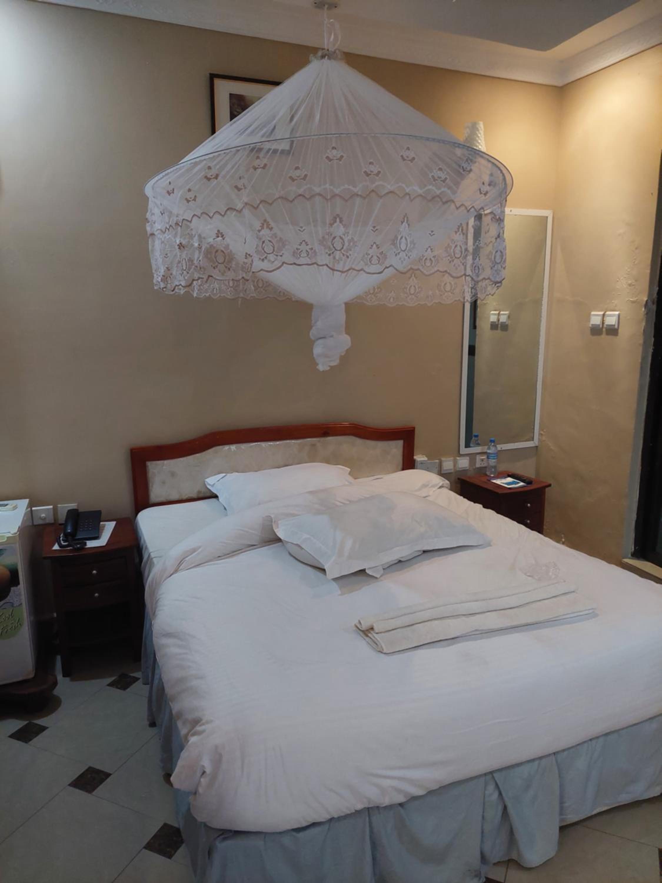 Single Room with Lake View