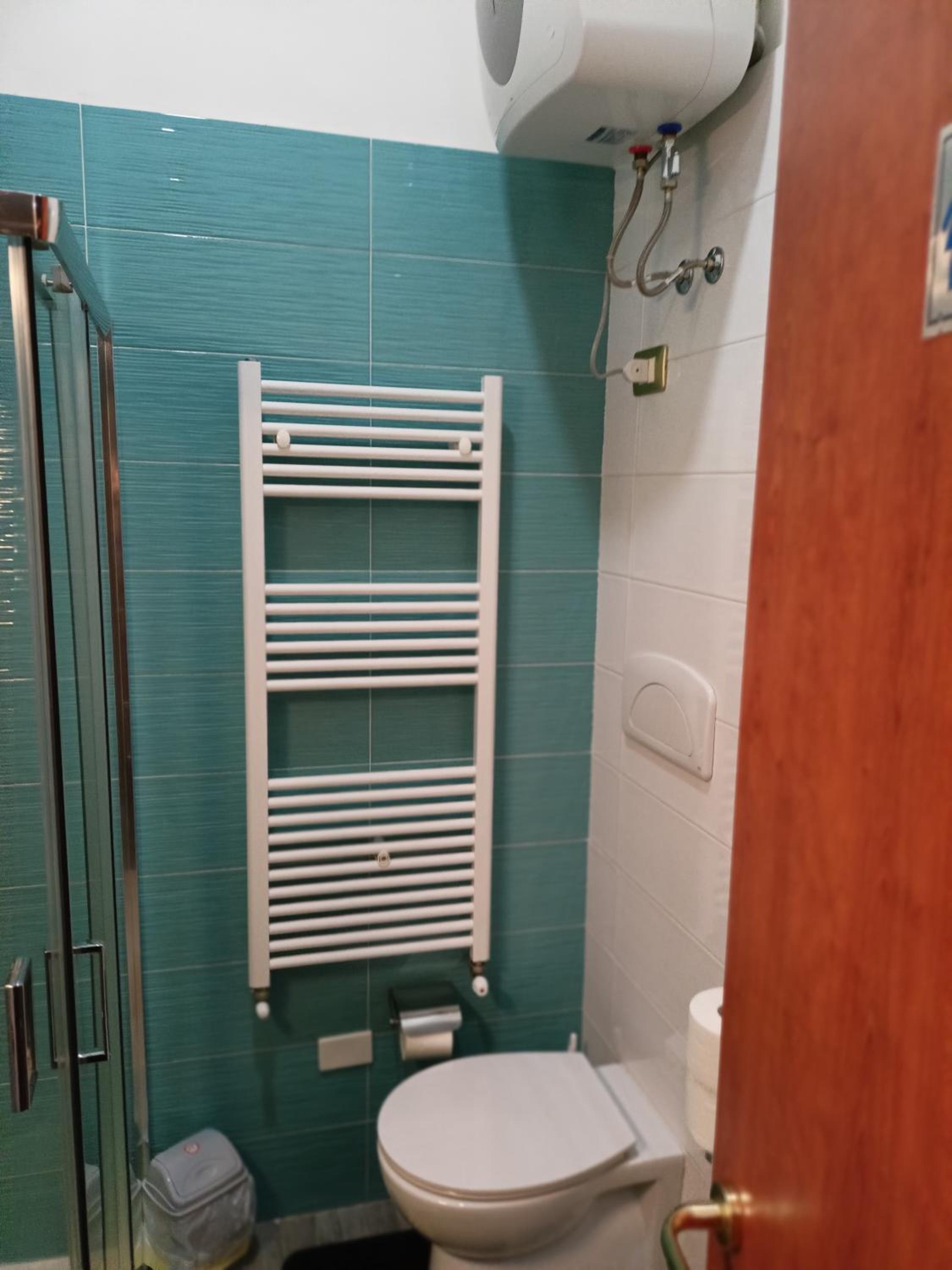 Double Room with Balcony - Photo 26