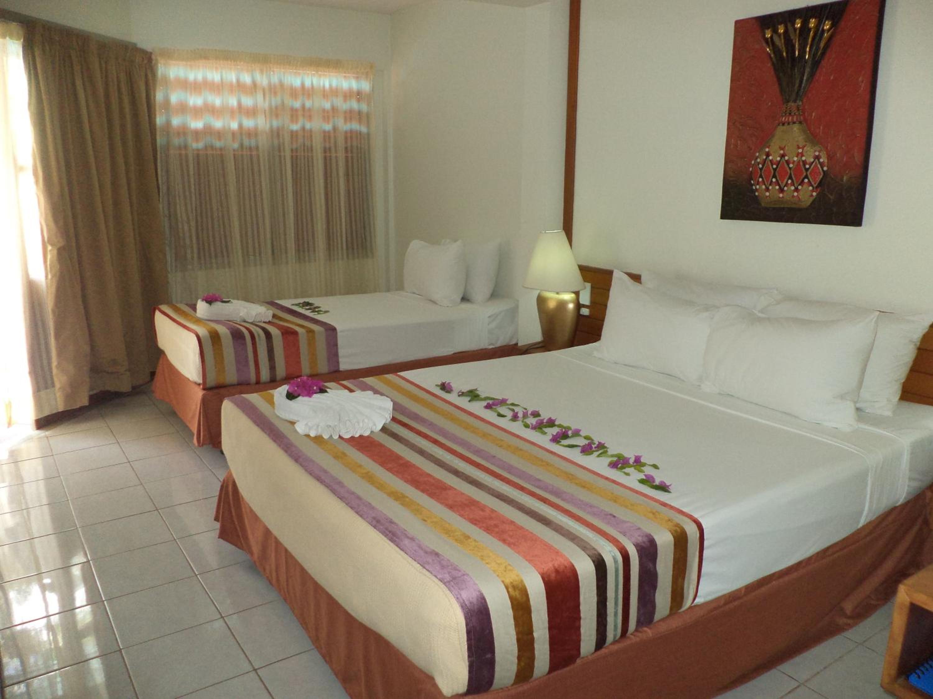 Deluxe Poolside Room photo 5