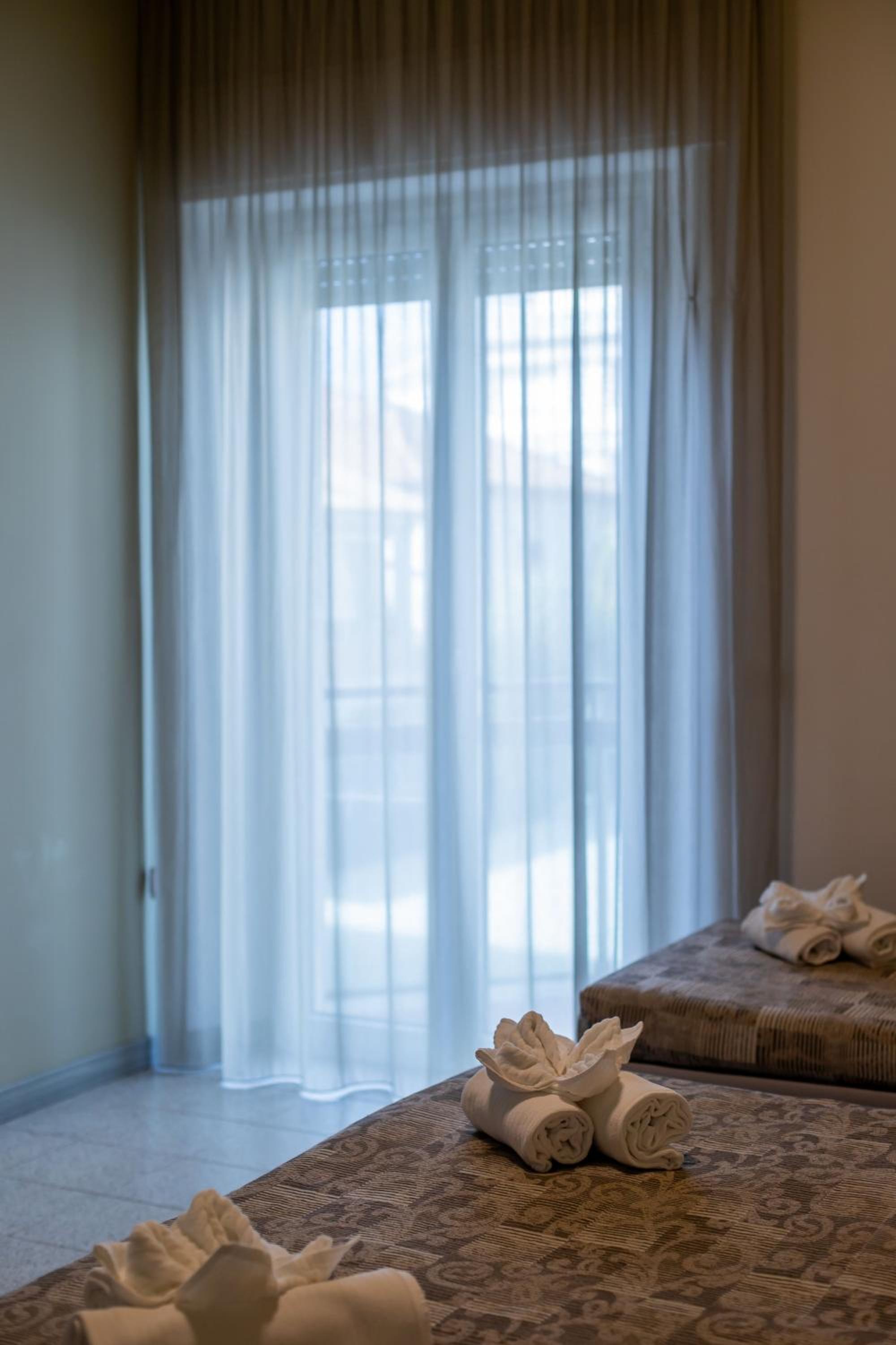 Double or Twin Room photo 3