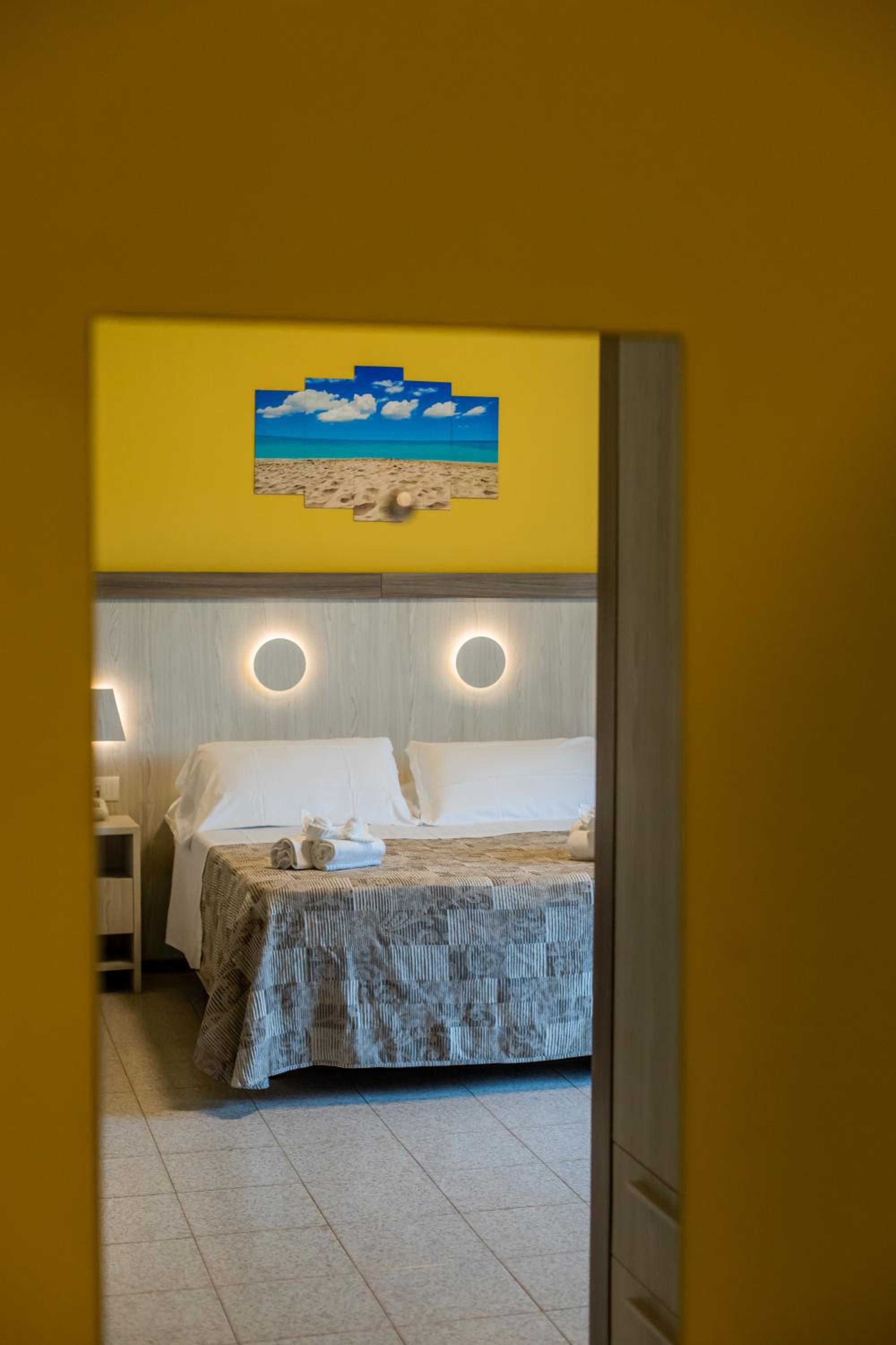 Standard Triple Room photo 2
