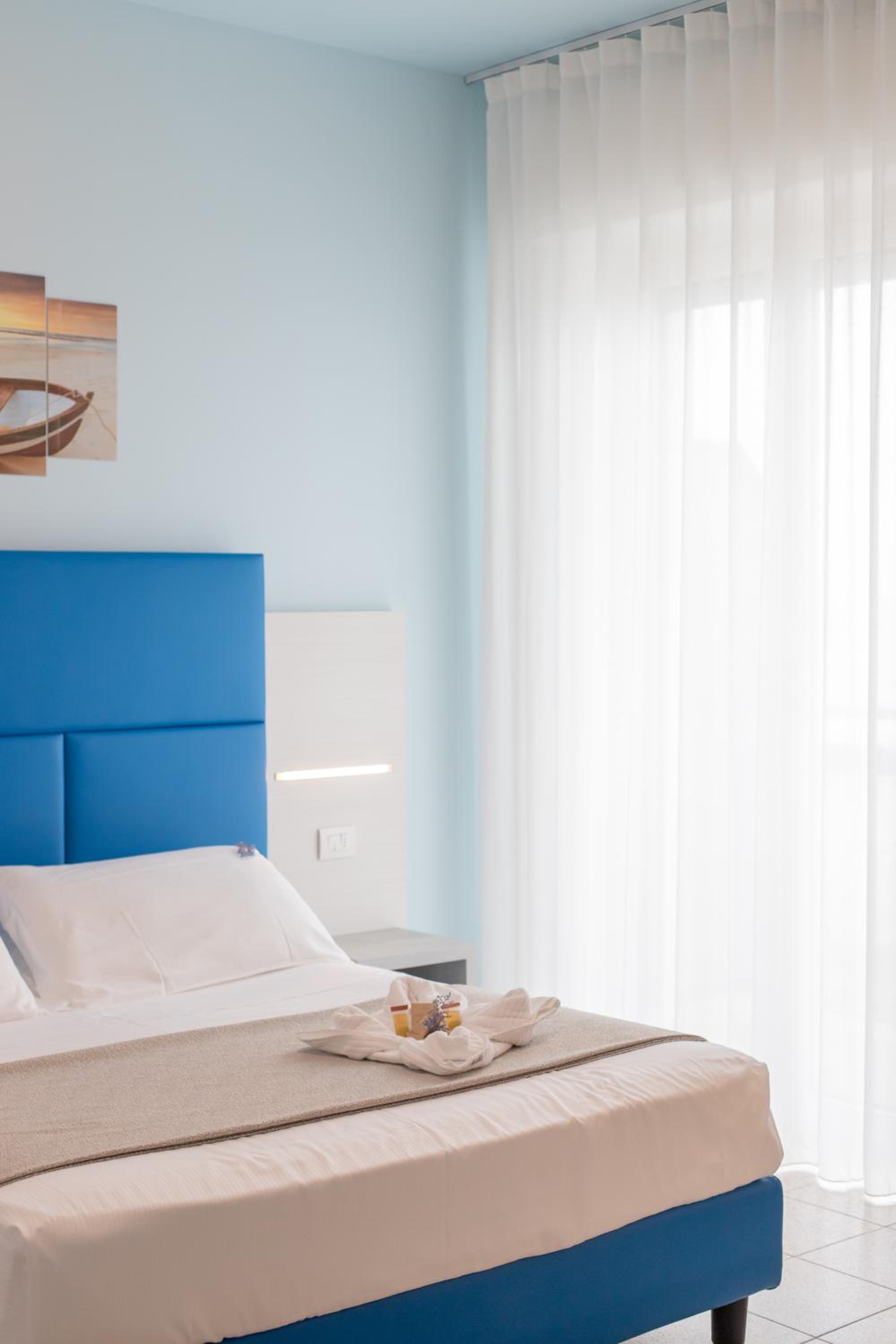 Triple Room with Sea View