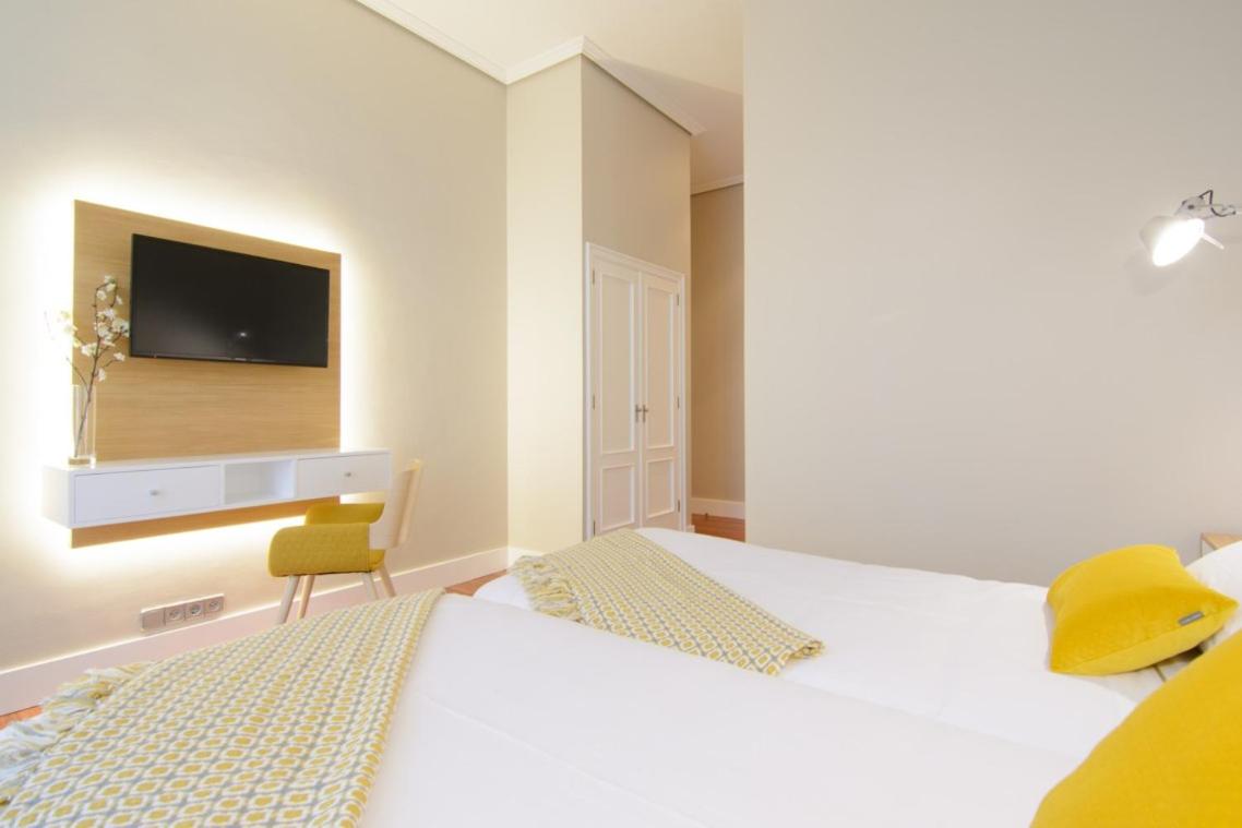 Standard Twin Room photo 2