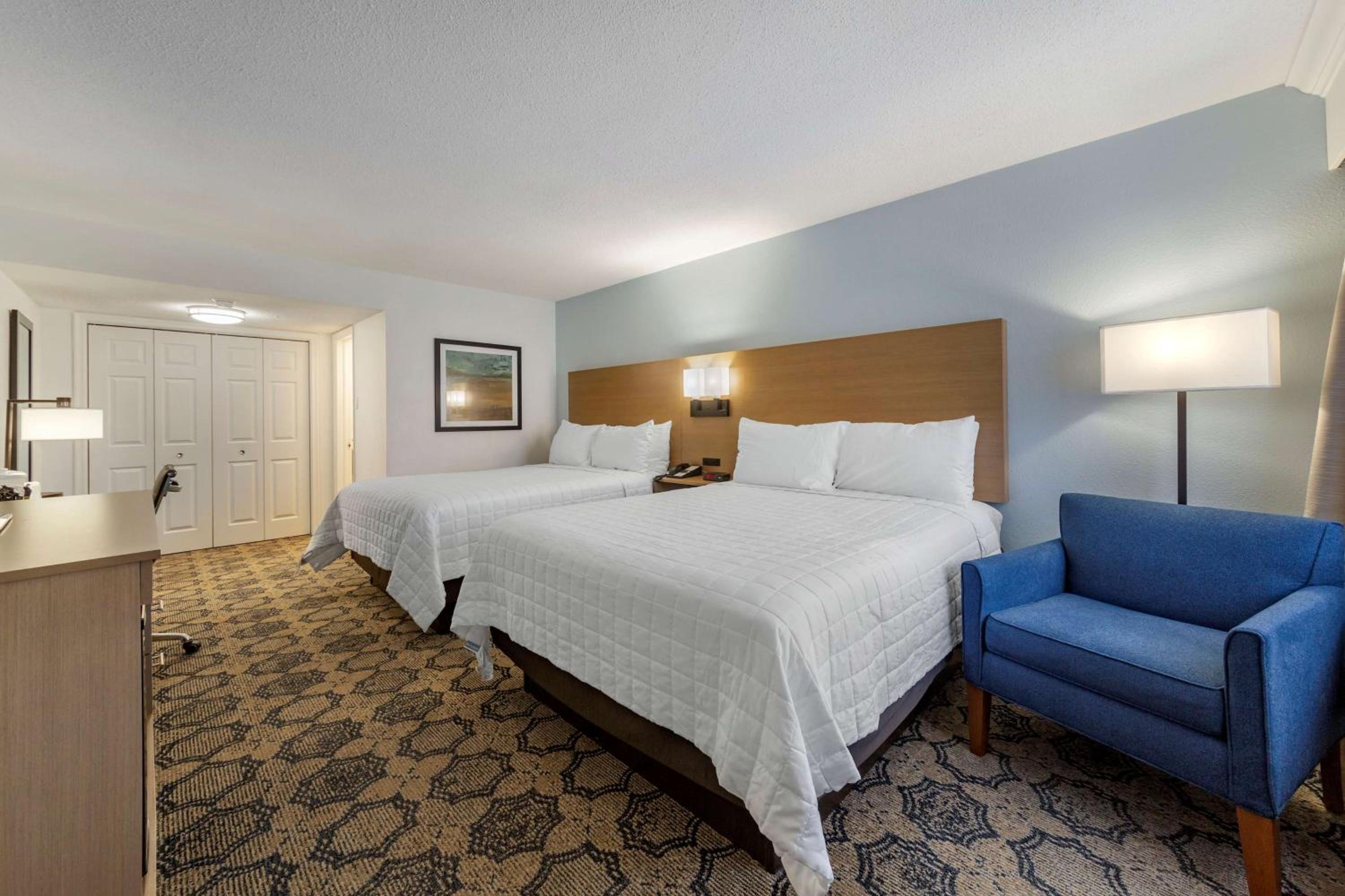 Queen Room with Two Queen Beds - Upstairs - Non-Smoking - Photo 3