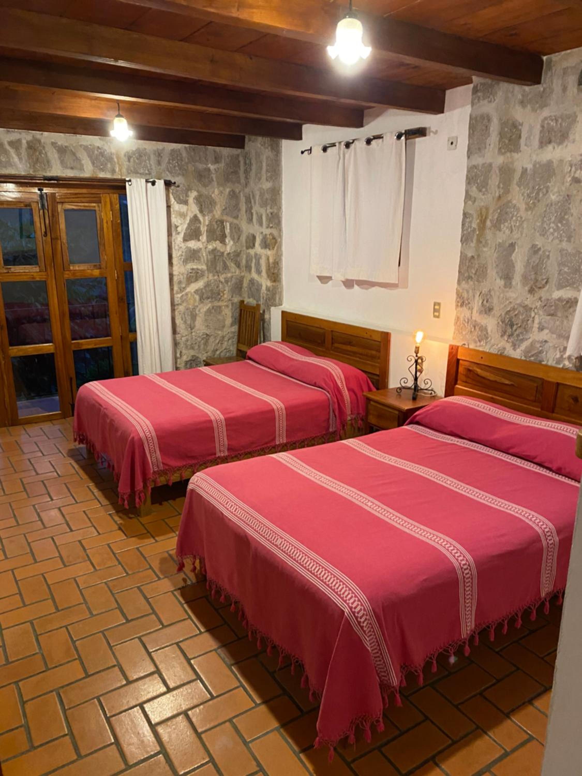 Classic Quadruple Room - Photo 3