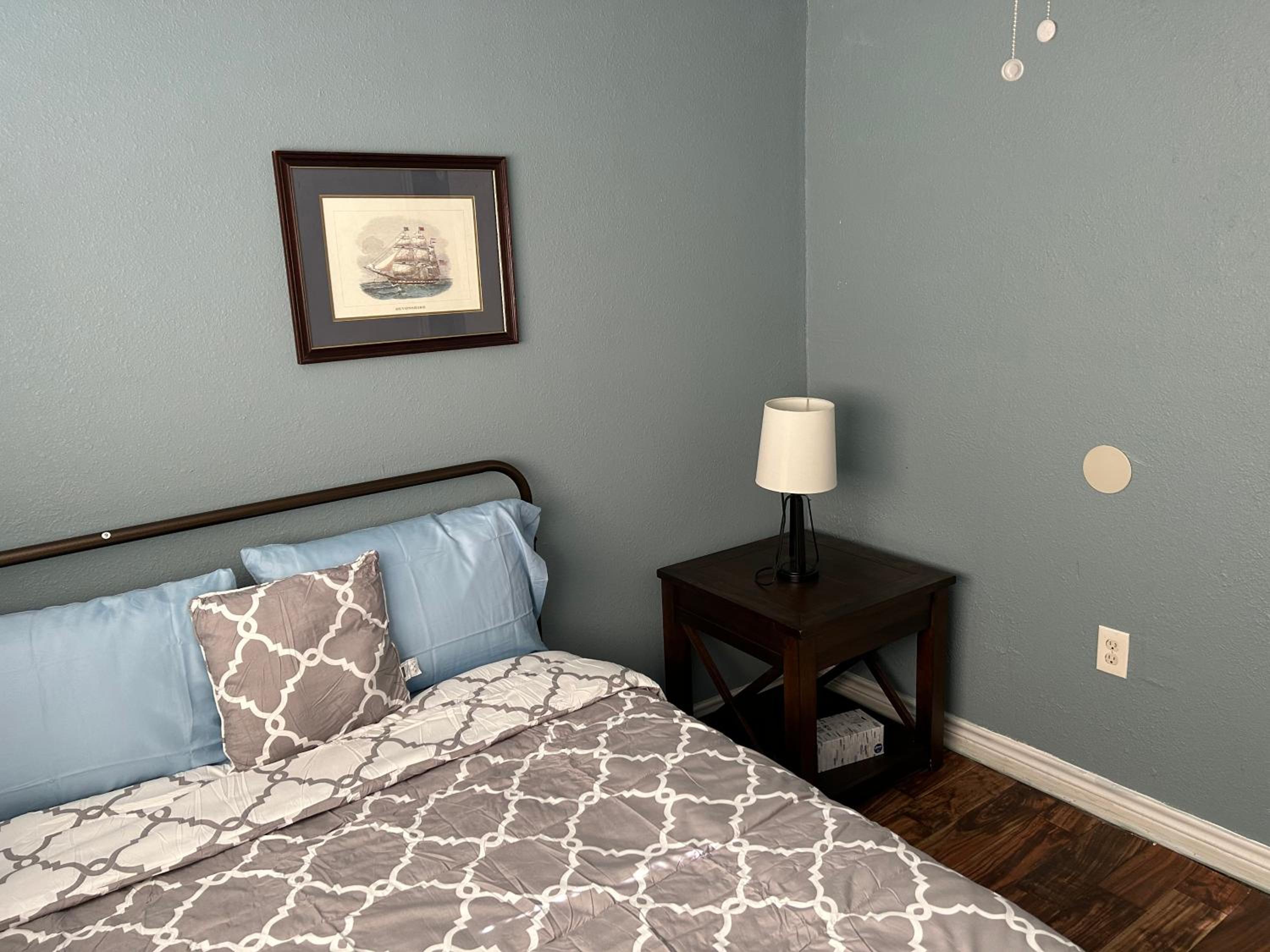 Three-Bedroom House photo 3