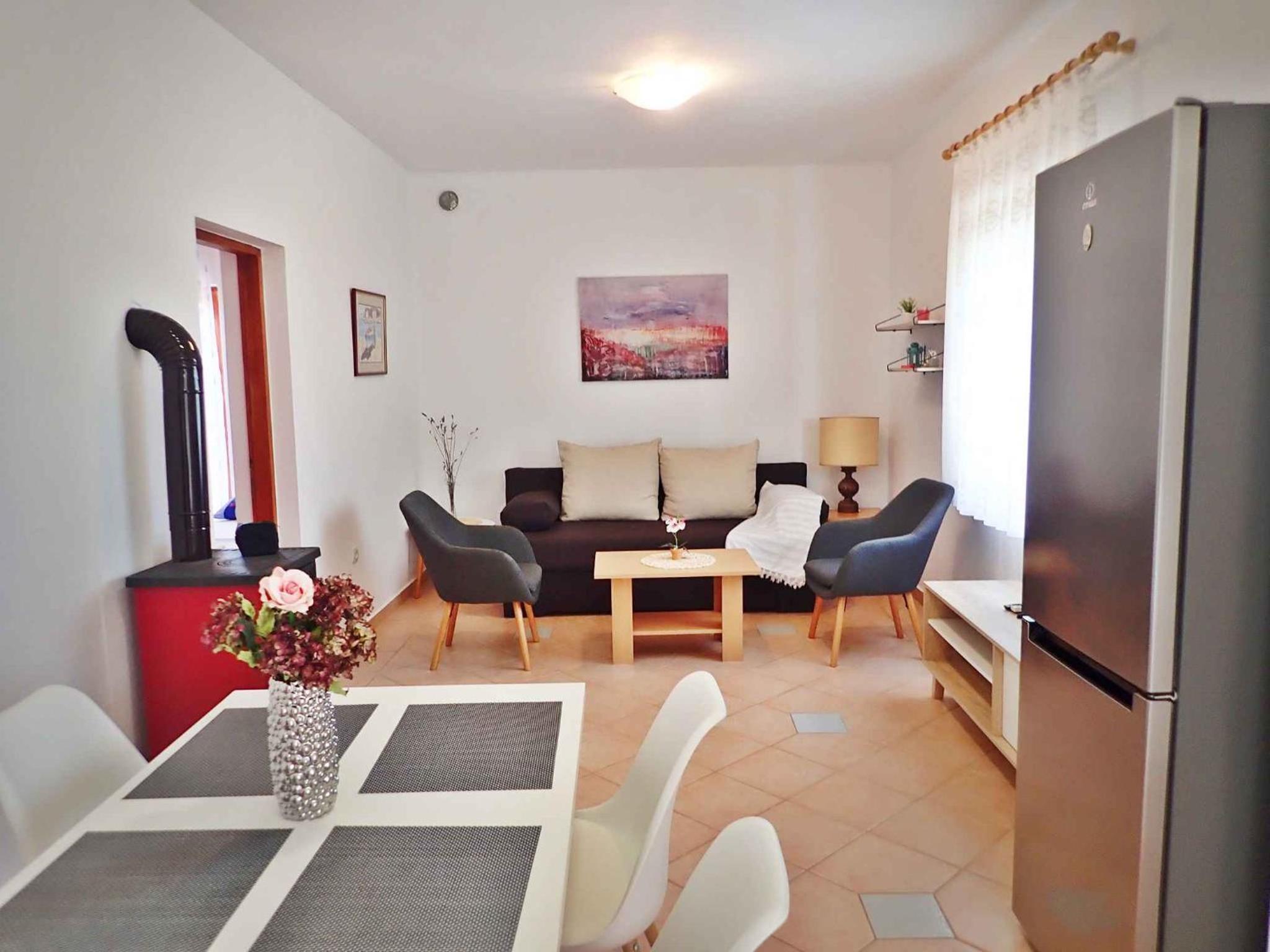 Apartment photo 3