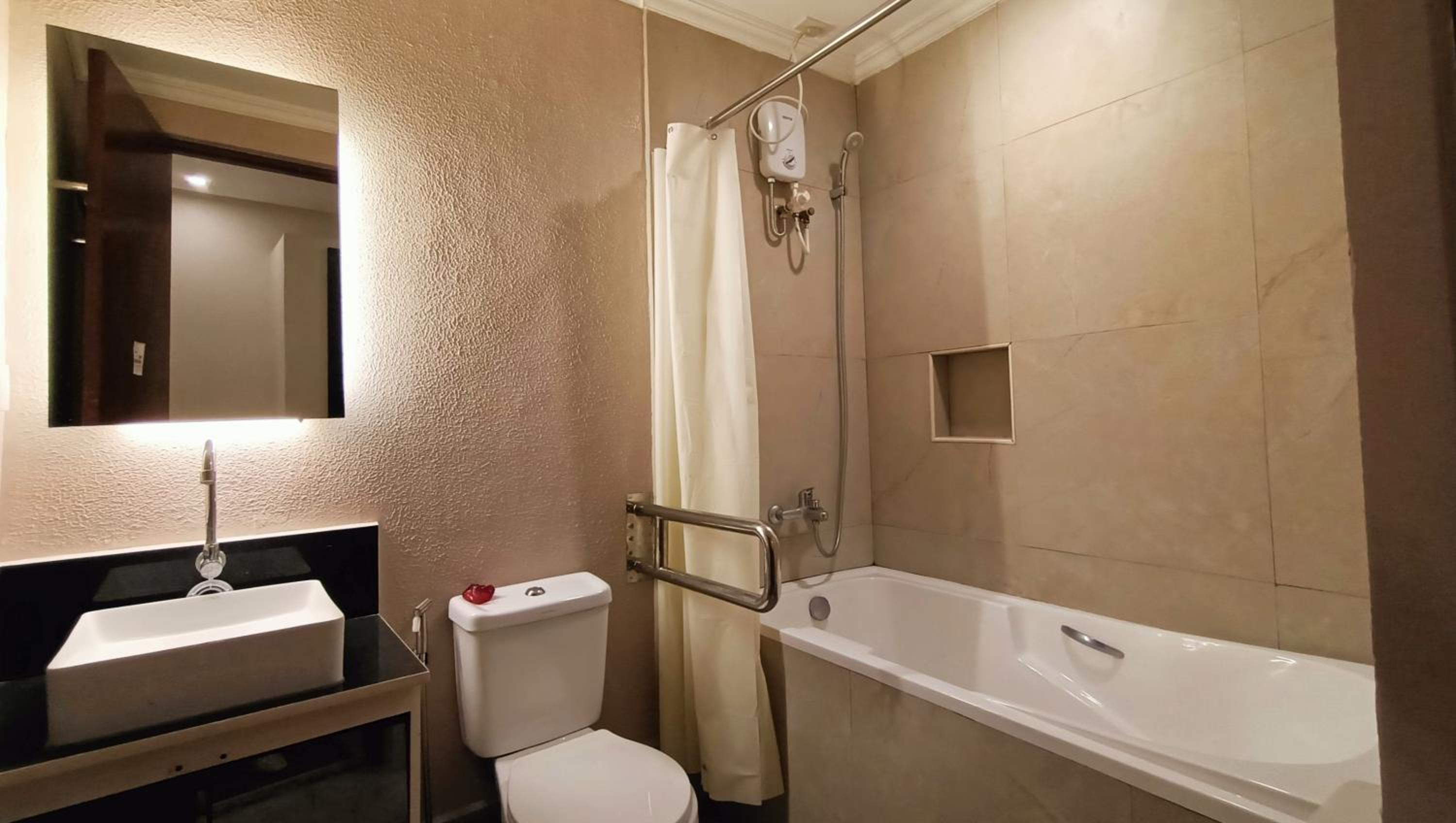 Budget Double Room - Photo 3