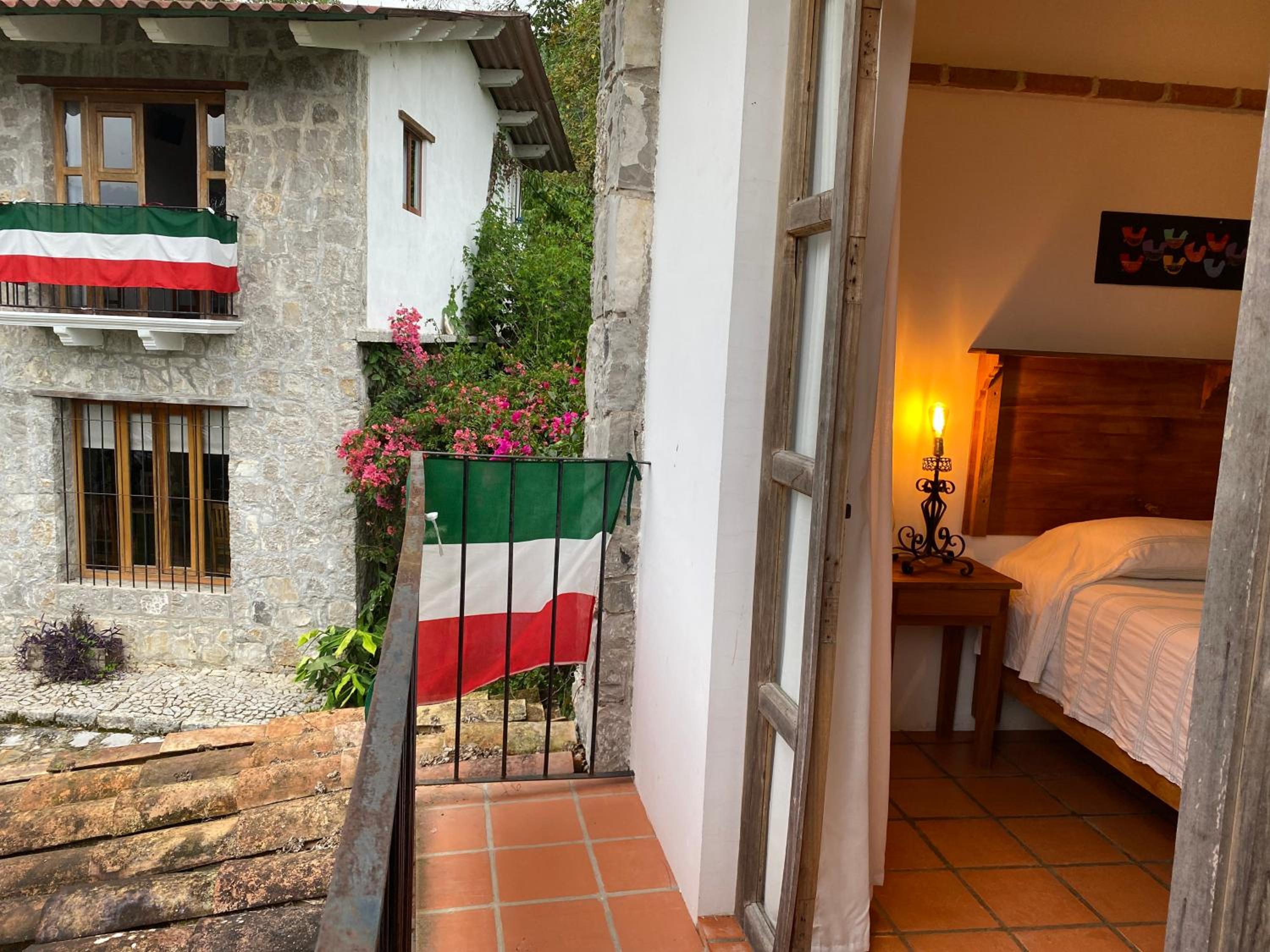 Deluxe Double Room - Photo 6