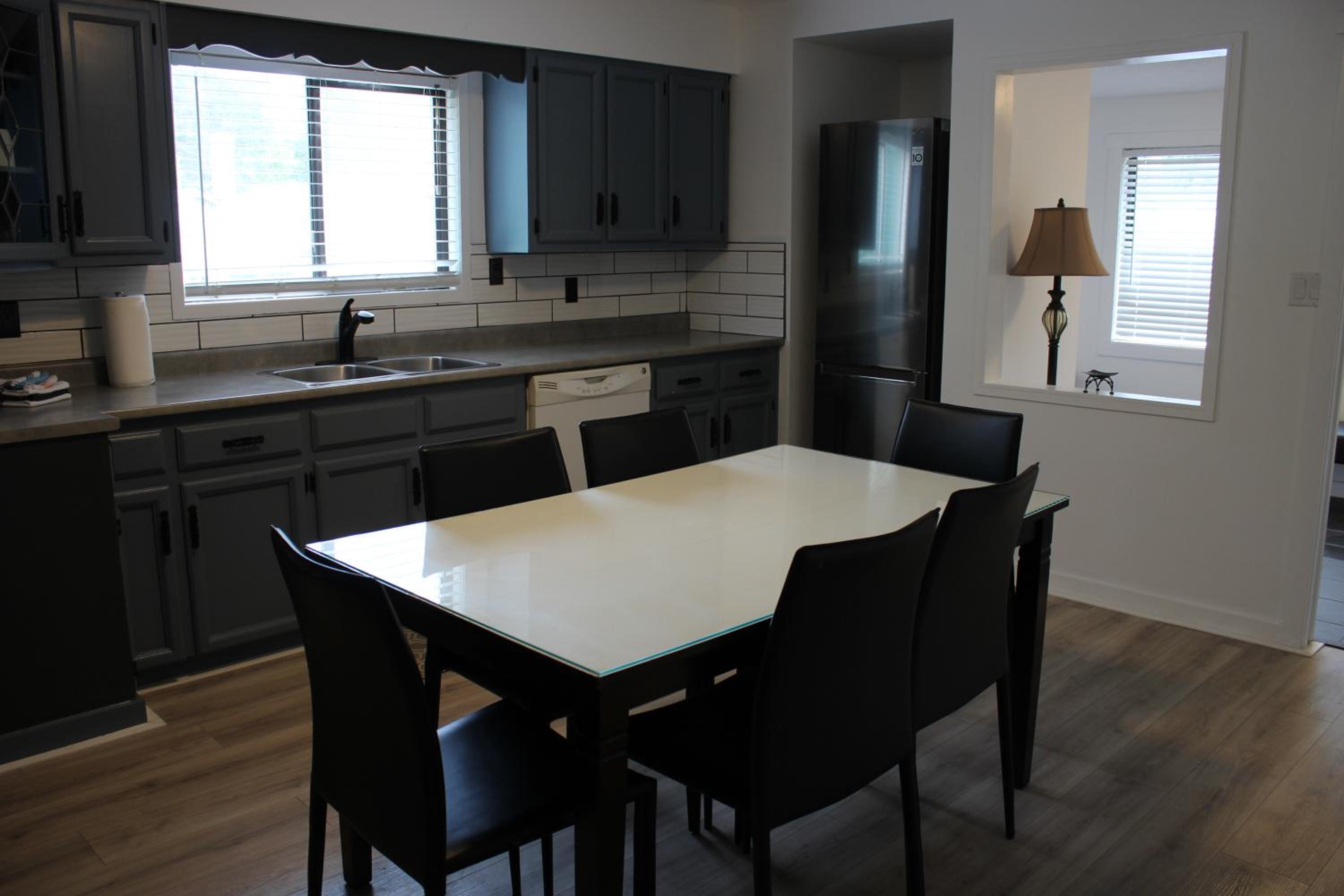 Four-Bedroom House - Photo 11
