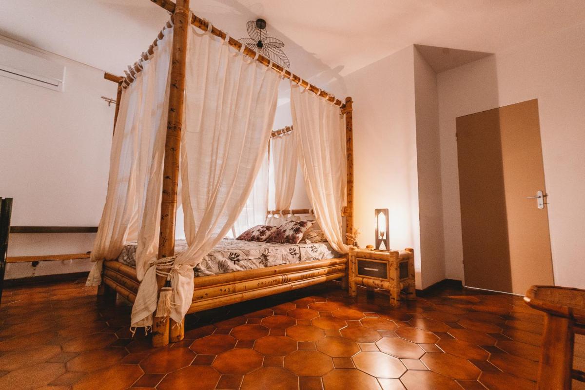 Villa photo 1