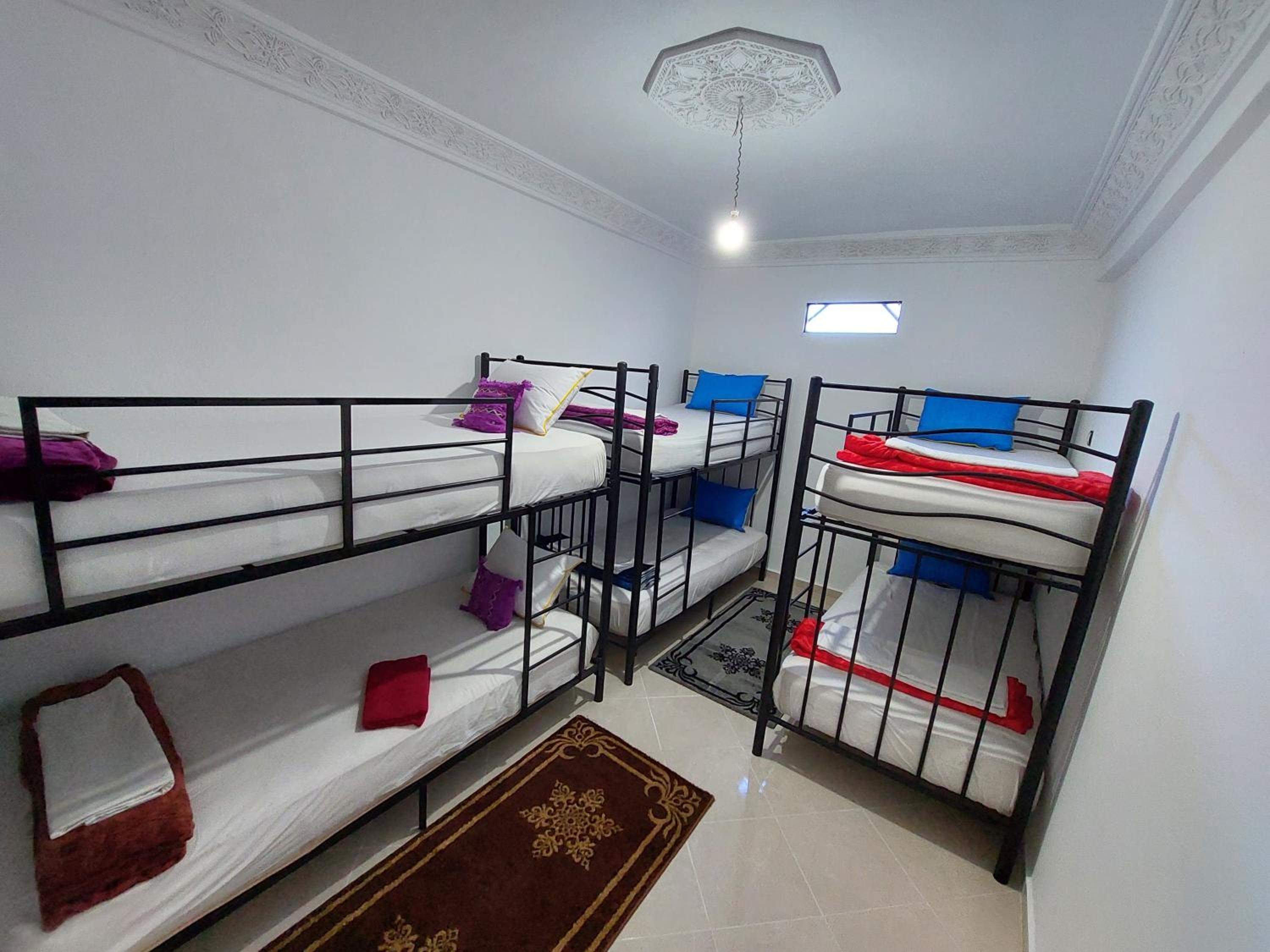 Bed in 6-Bed Mixed Dormitory Room photo 3