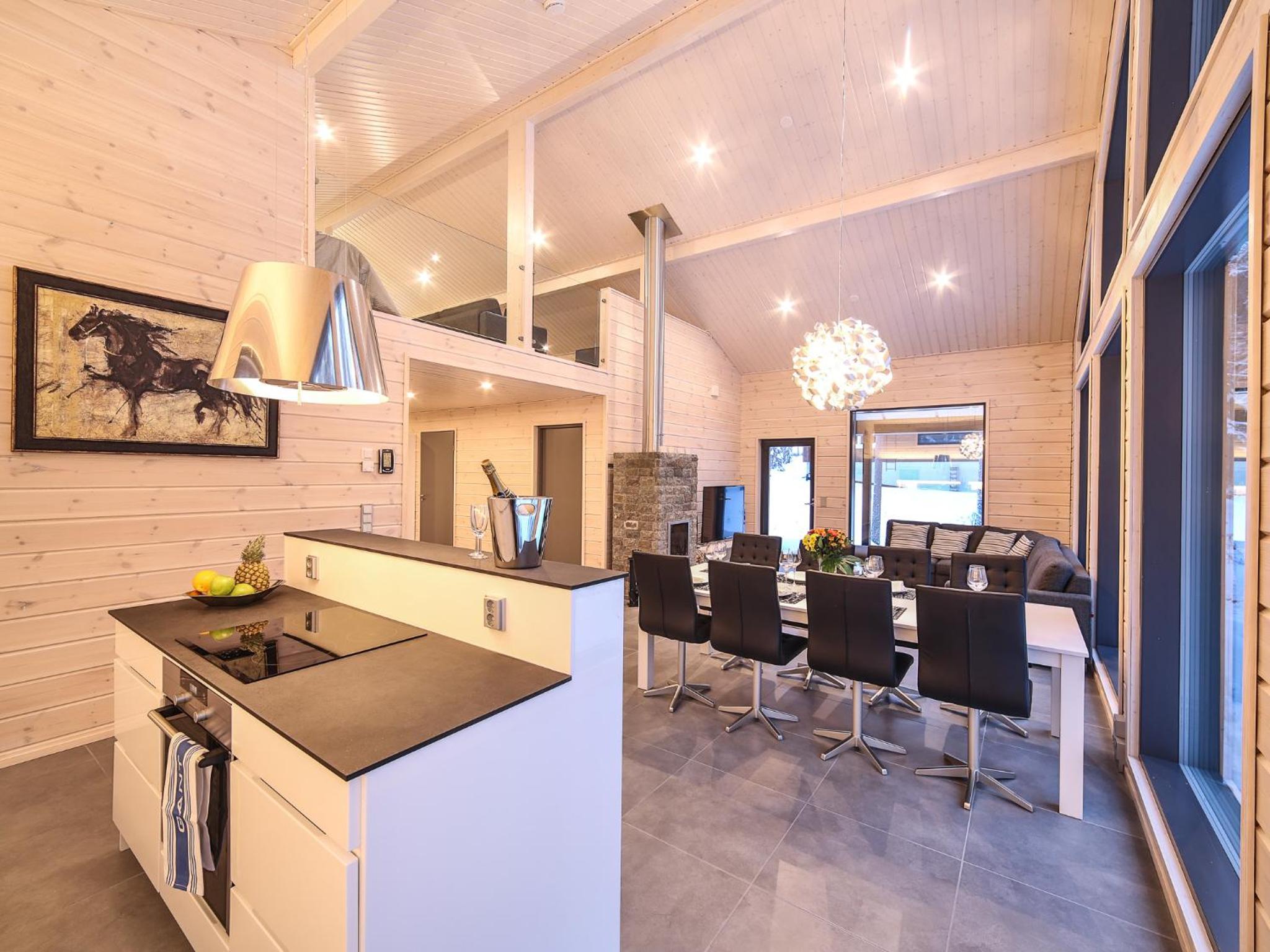 Four-Bedroom Villa photo 2