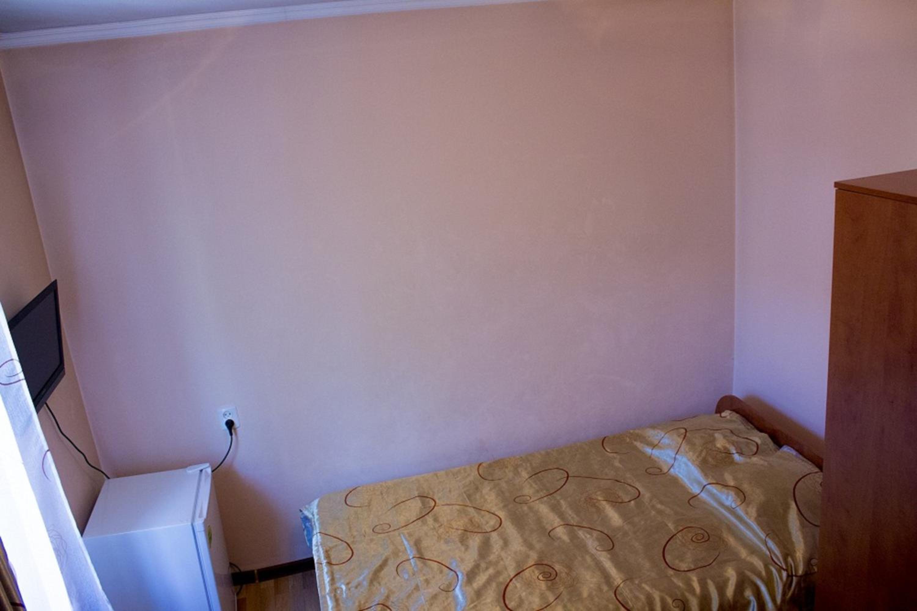 Standard Double Room - Photo 12