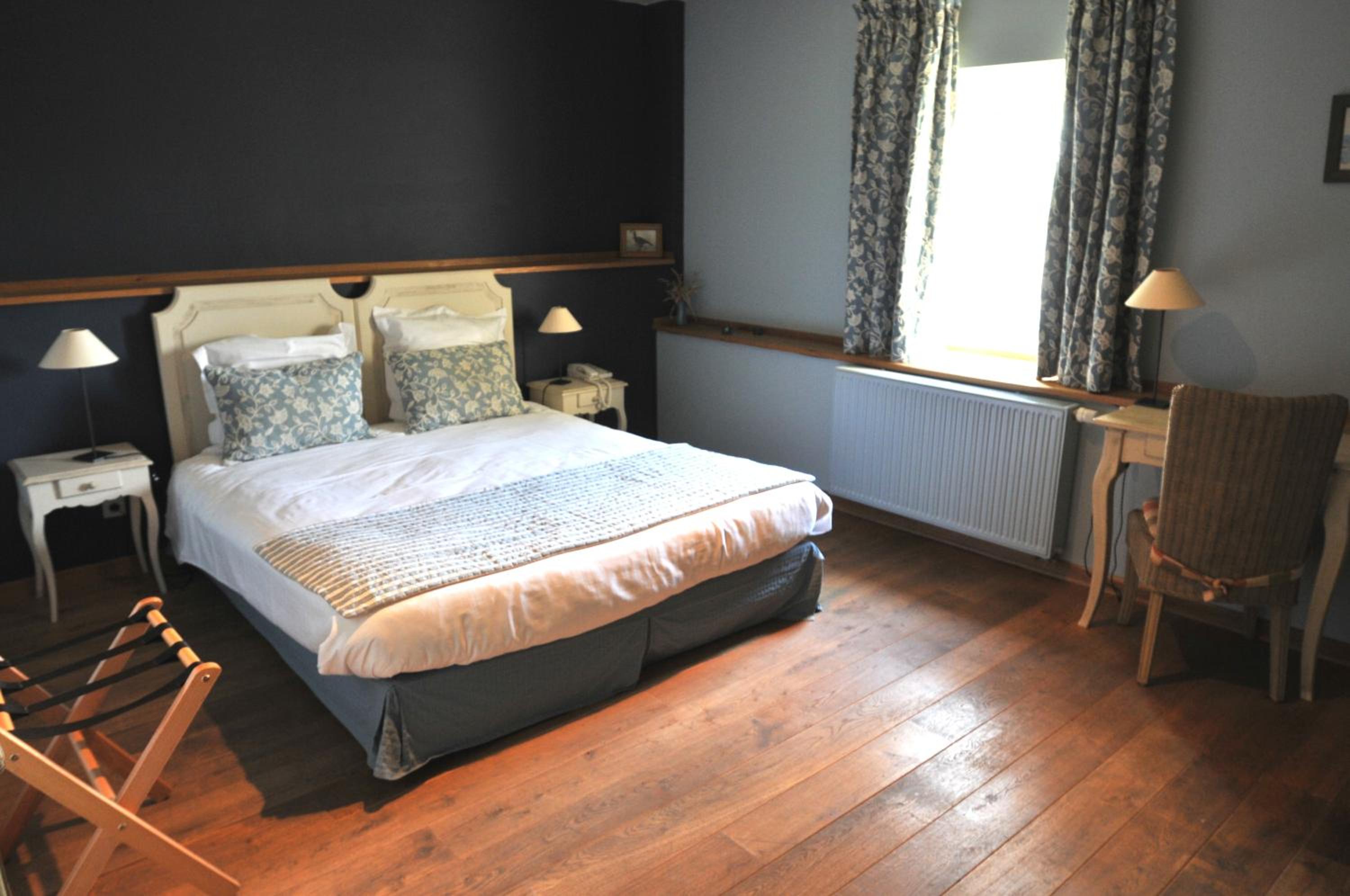 Standard Double Room - Photo 5