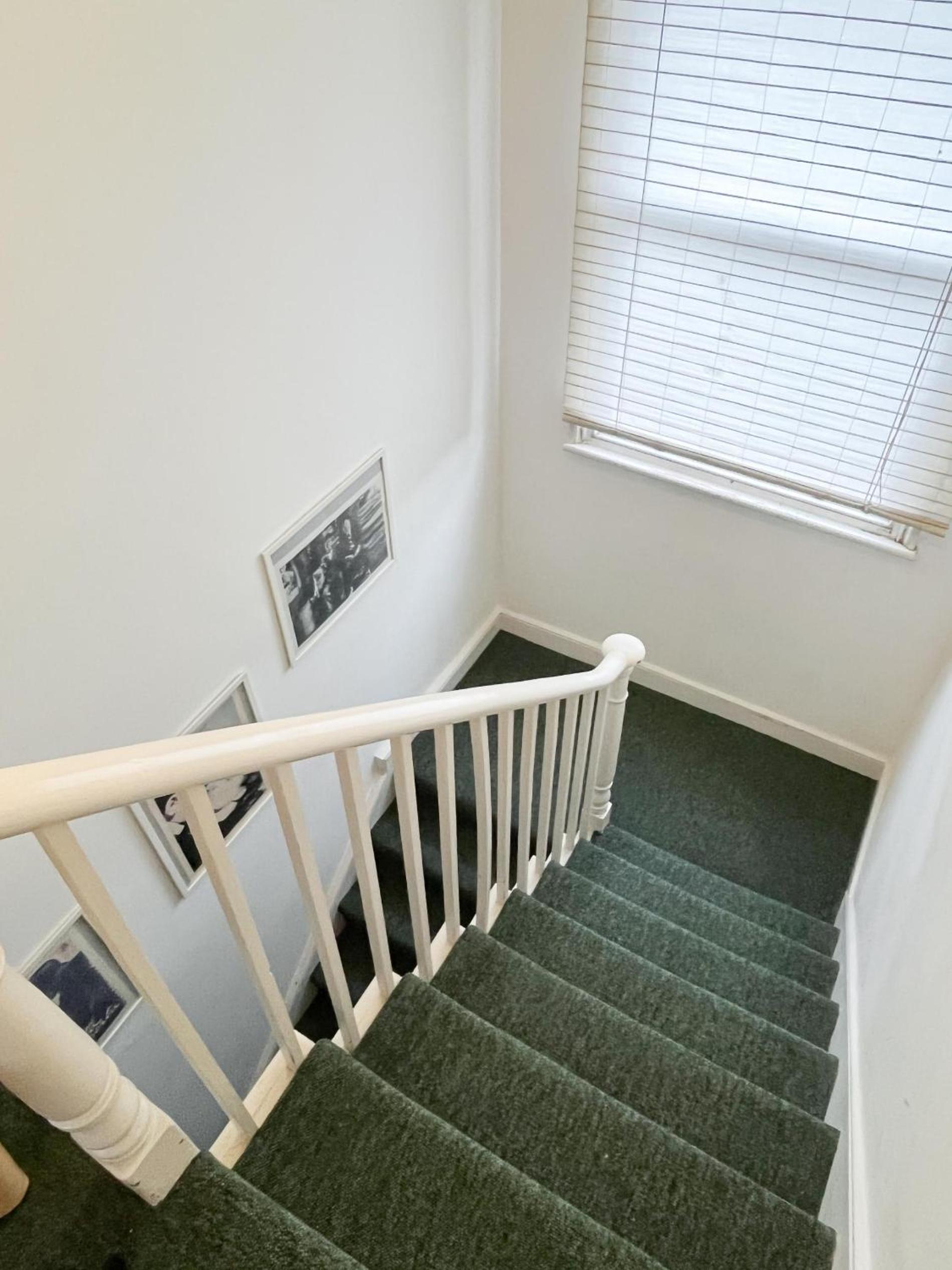 Three-Bedroom Apartment photo 3