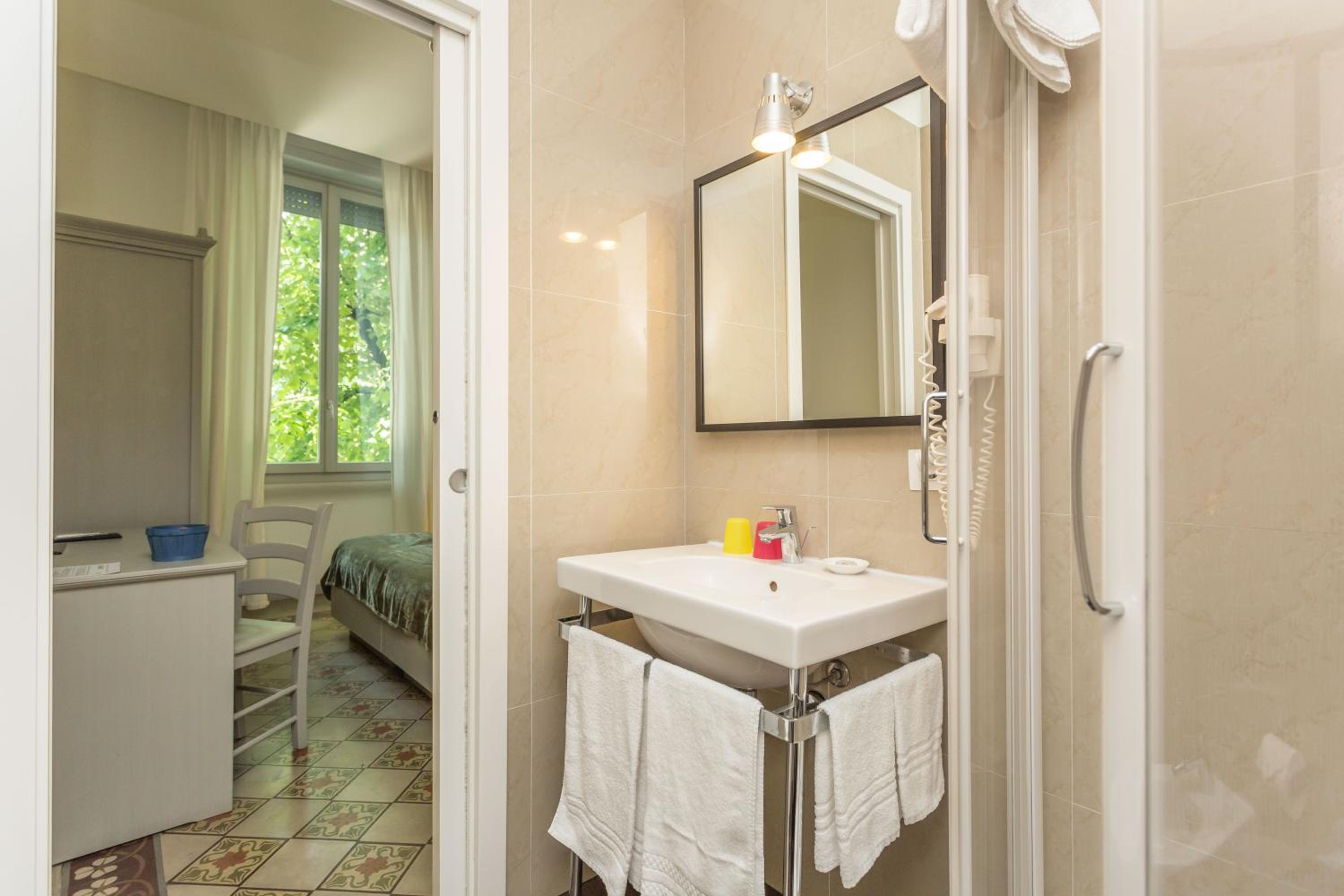 Superior Triple Room - Photo 4