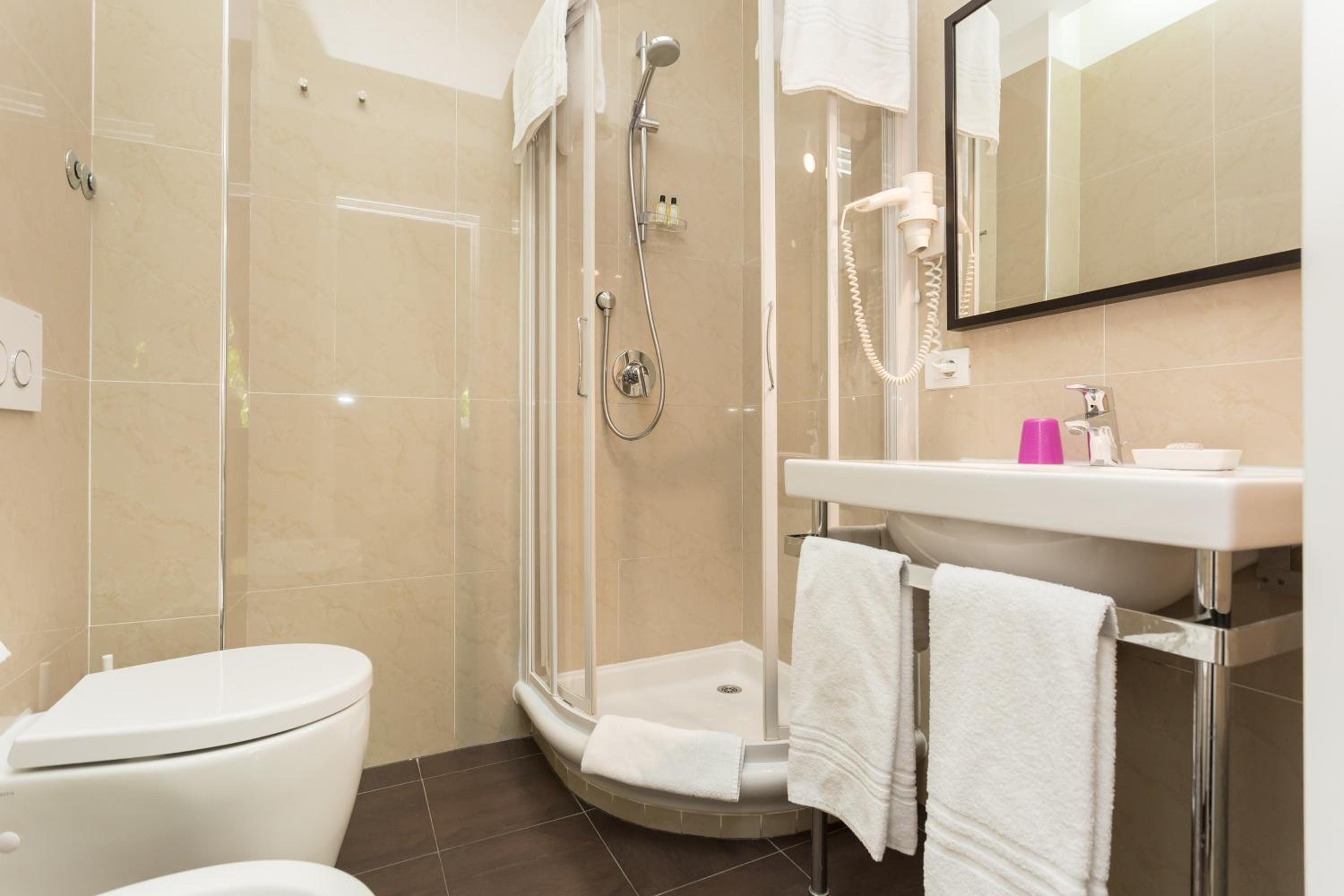 Superior Double Room - Photo 10