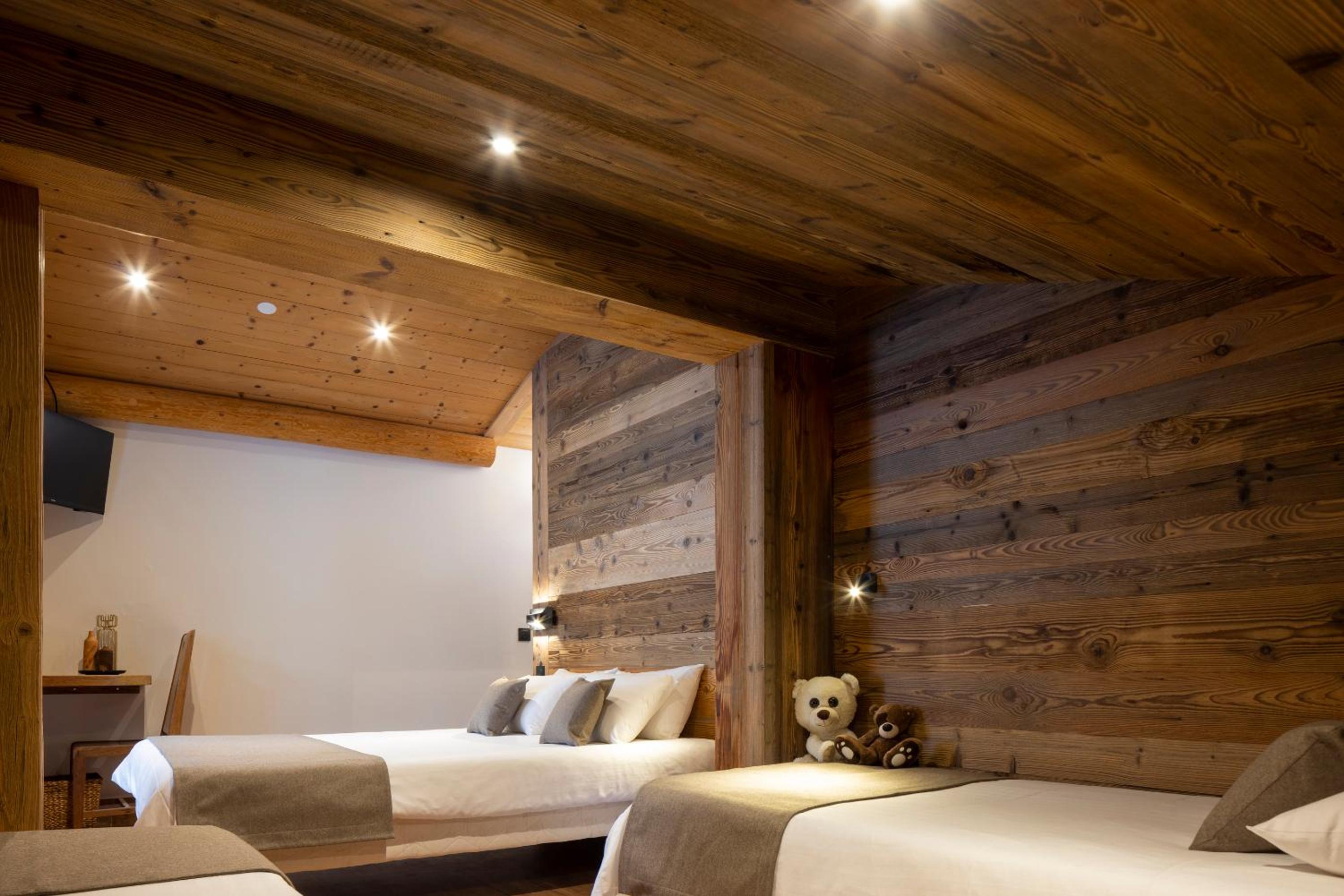 Family Room with Balcony - Photo 1