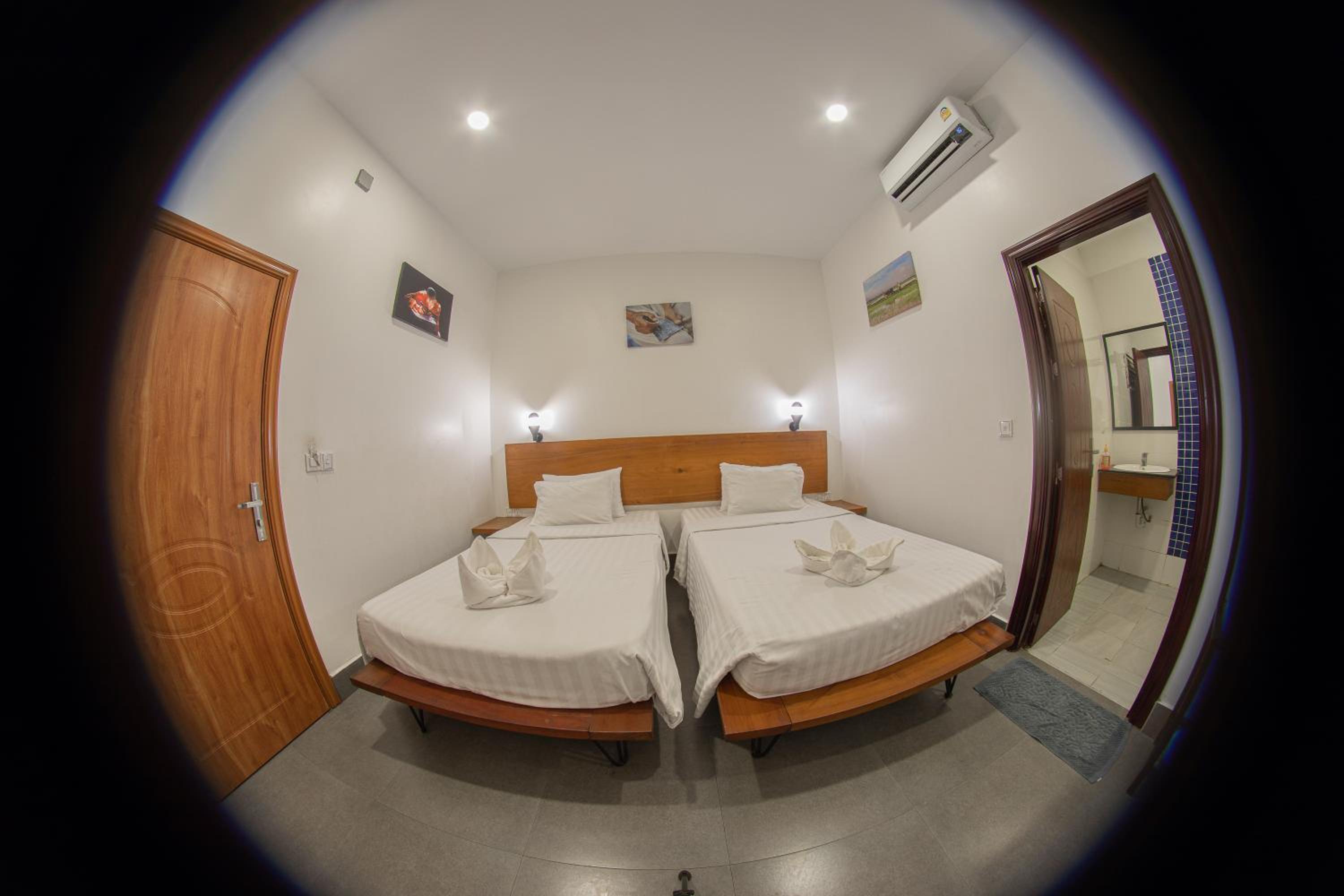 Standard Twin Room - Photo 23