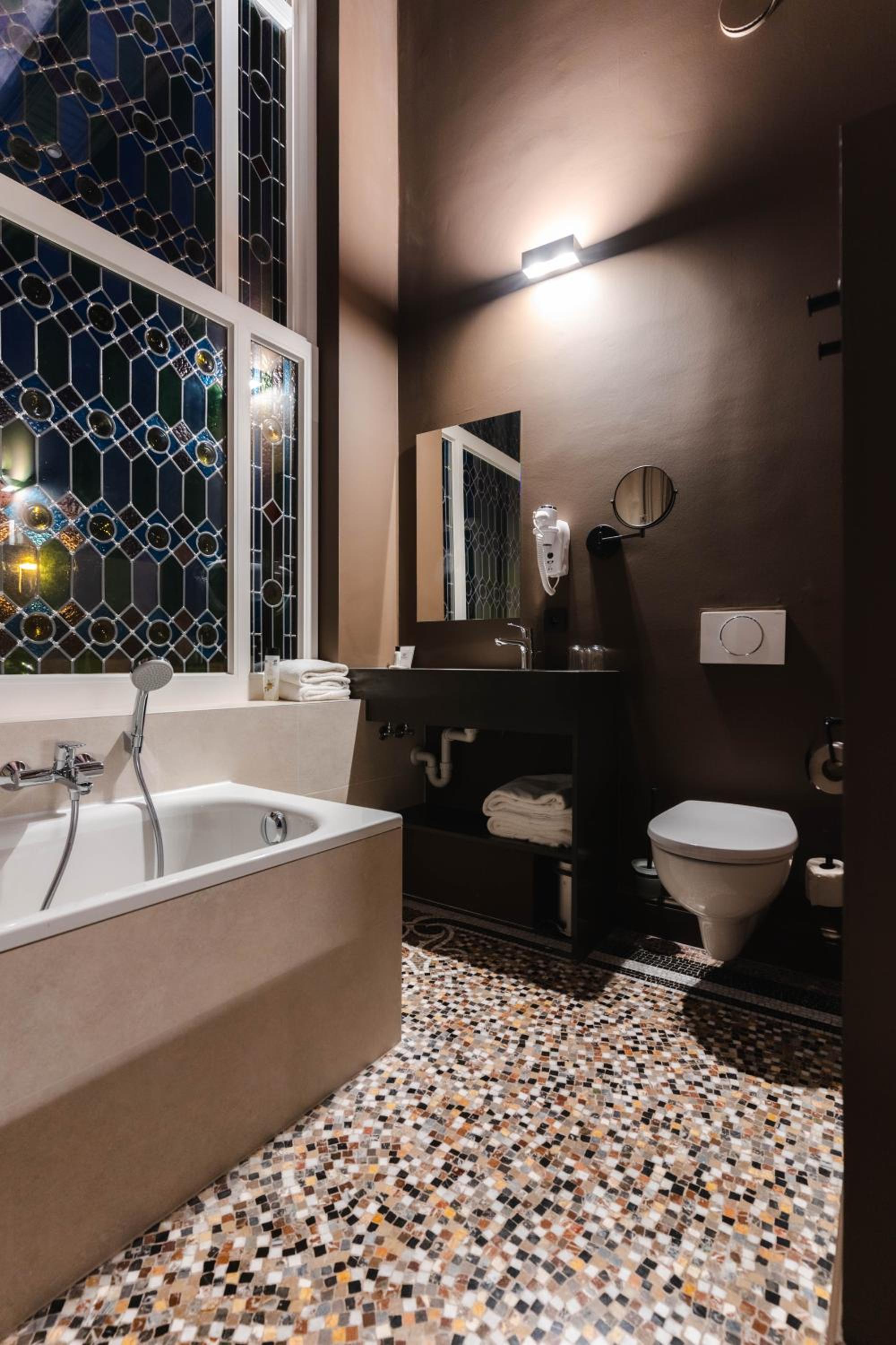 Cozy double with open bathroom - Photo 3