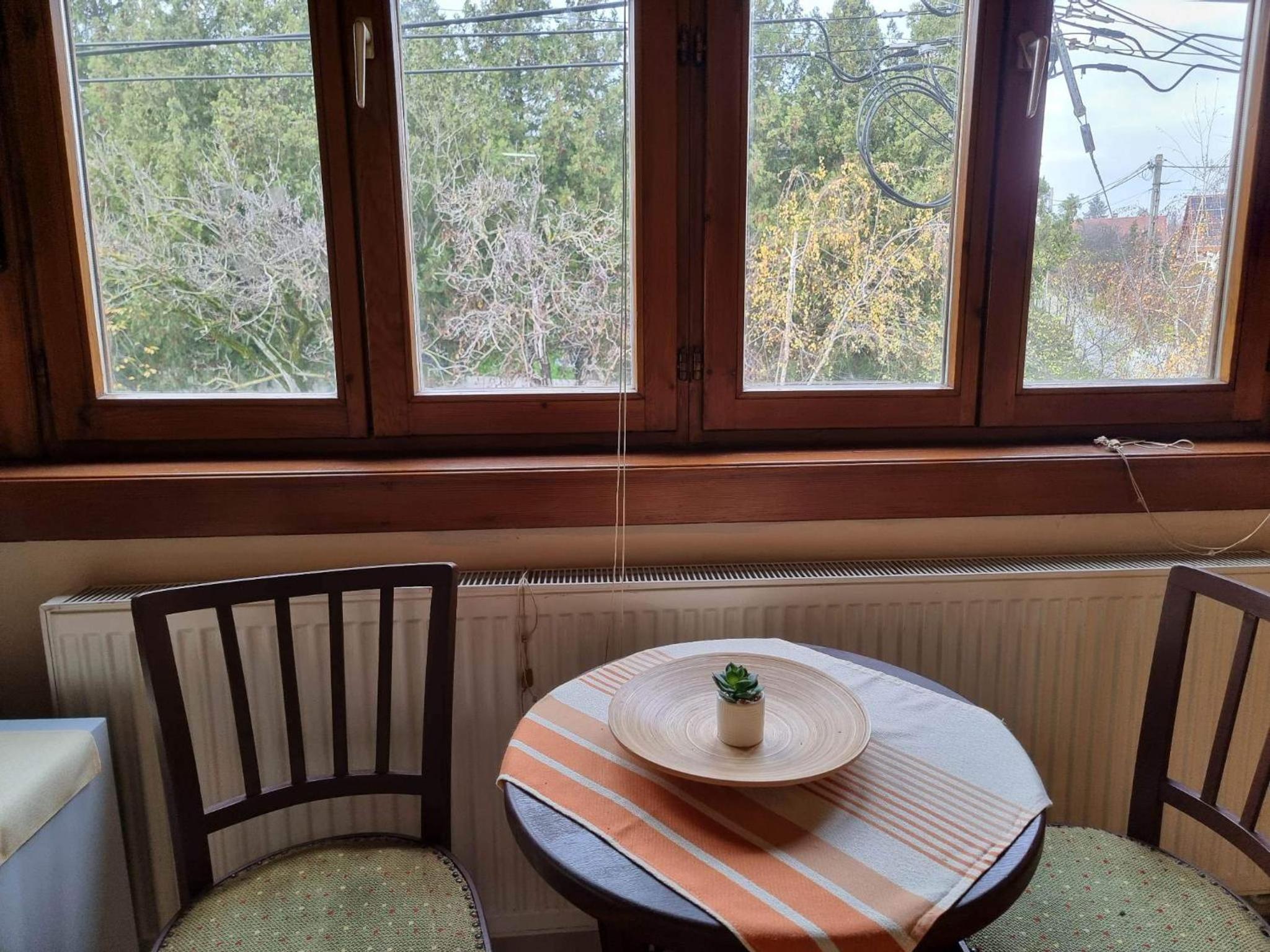 One-Bedroom Apartment - Photo 12