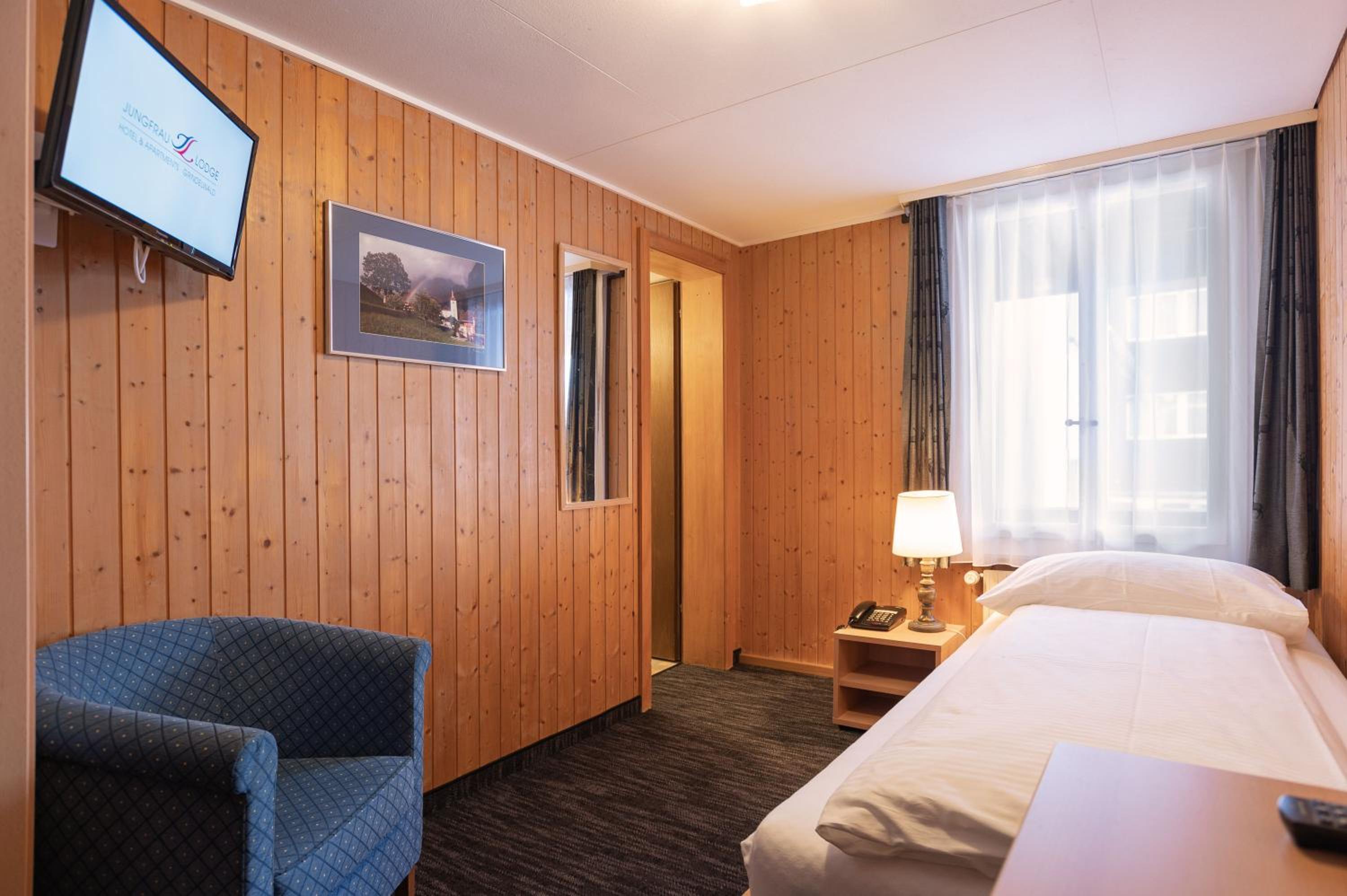 Single Room with Private Bathroom (no view) photo 3