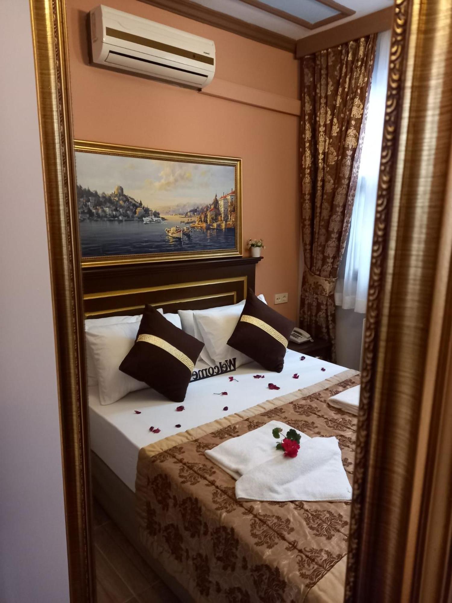 Budget Double Room photo 2