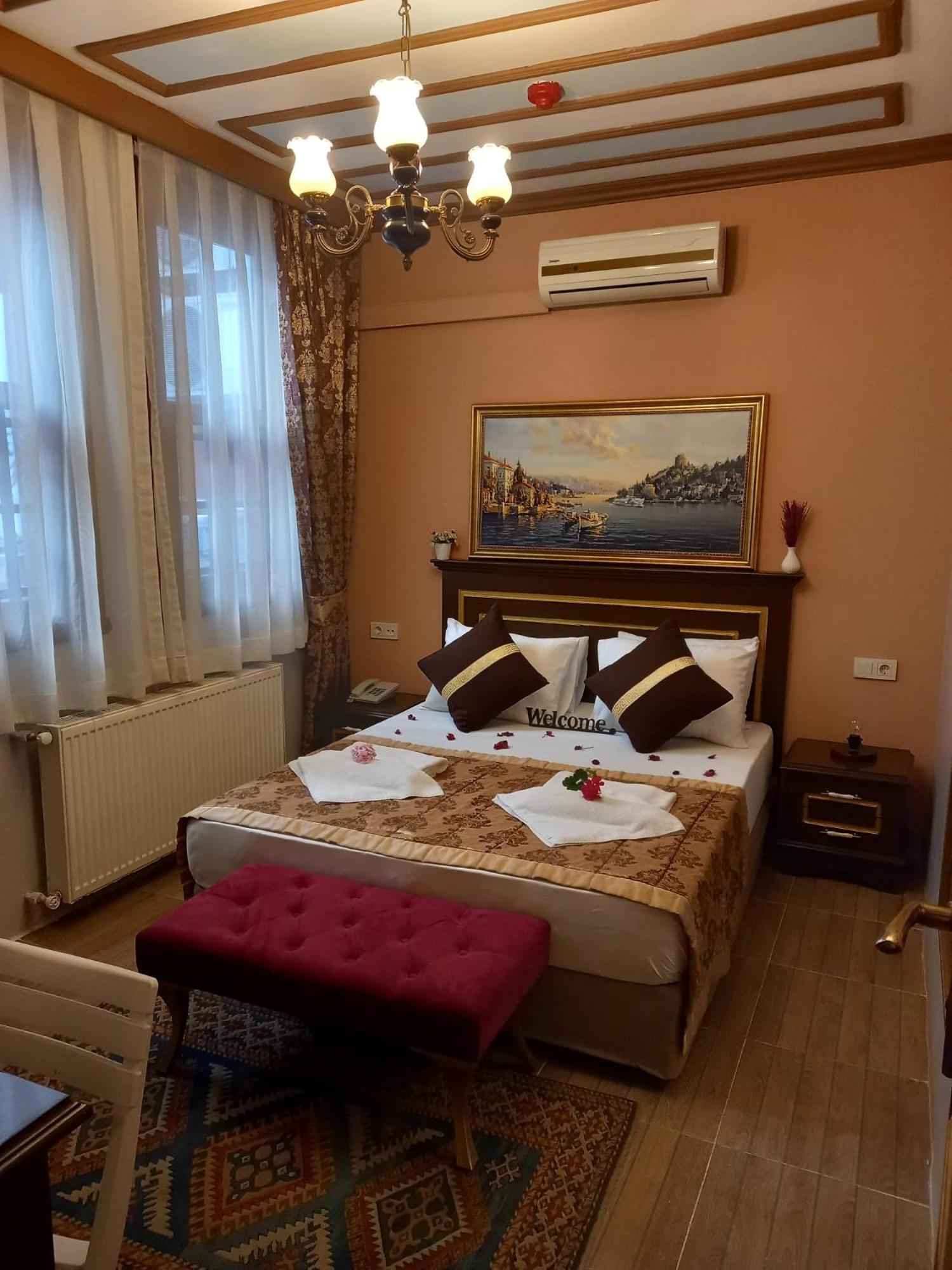 Budget Double Room photo 3