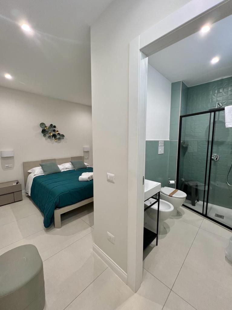 Standard Double Room - Photo 1